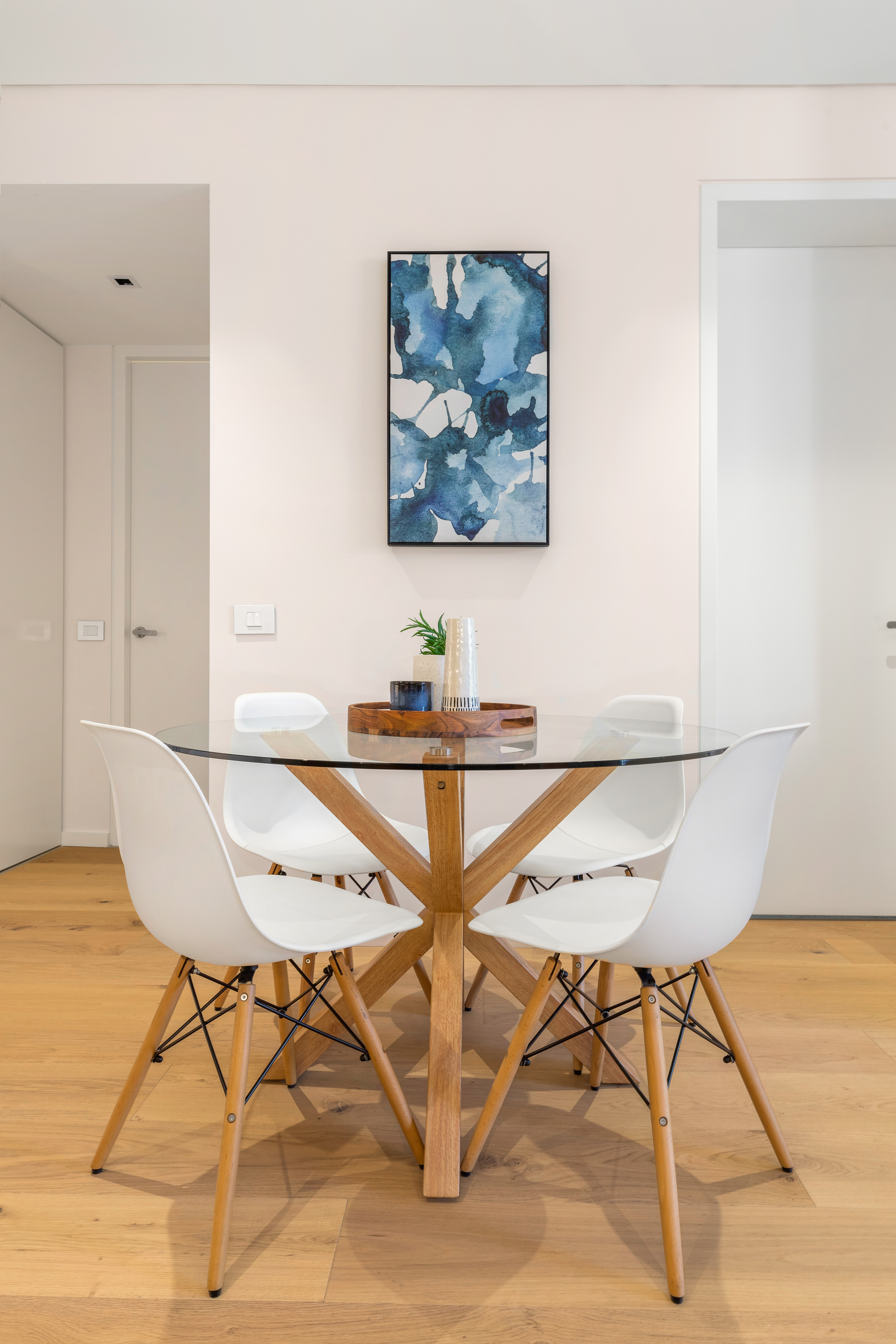 Dining - One Bedroom Apartment - Urban Rest - Calibre Apartments - Sydney