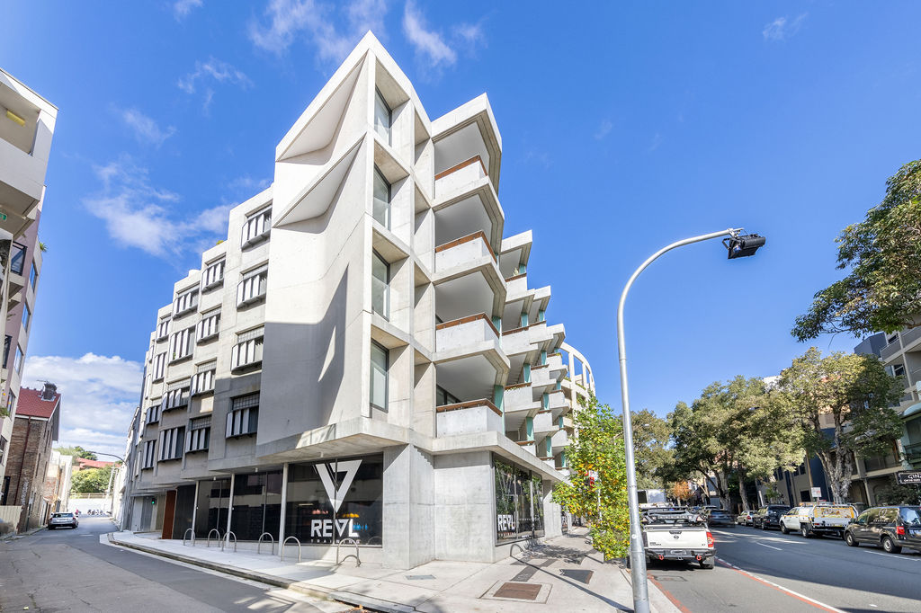 Side Building - The Surry Apartments - Sydney - Urban Rest