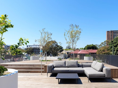 Rooftop Terrace - The Surry Apartments - Sydney - Urban Rest