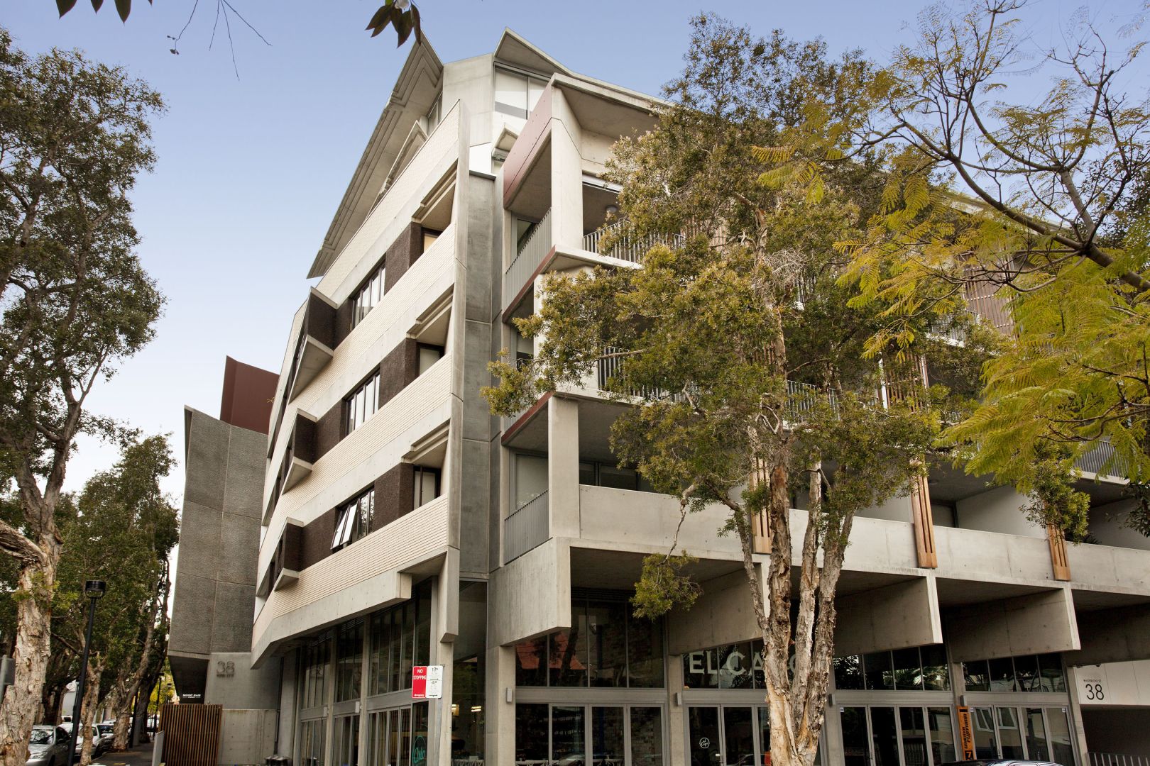 Building 1 - Waterloo St Apartments - Sydney - Urban Rest