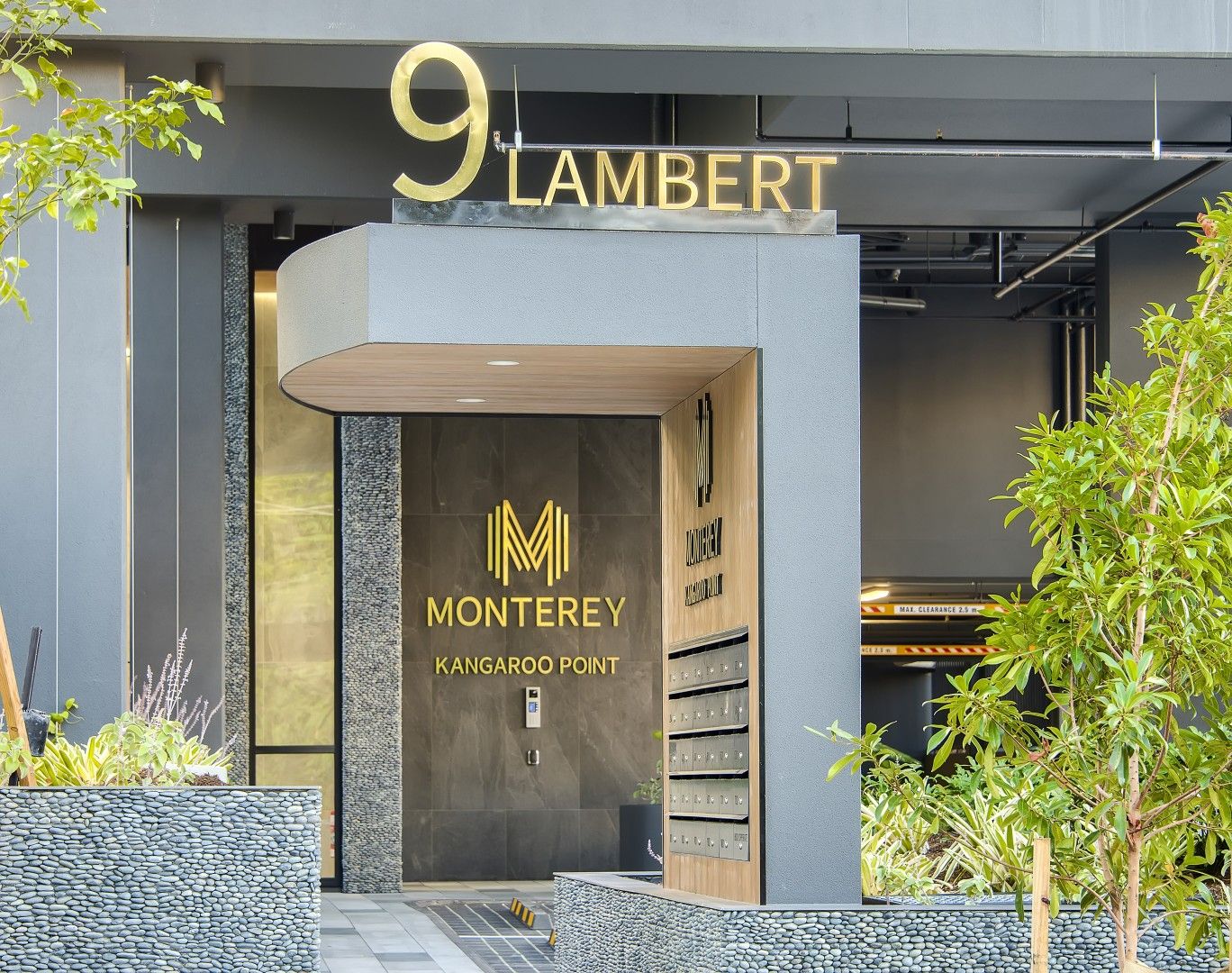 Entrance - The Monterey Apartments - Brisbane - Urban Rest