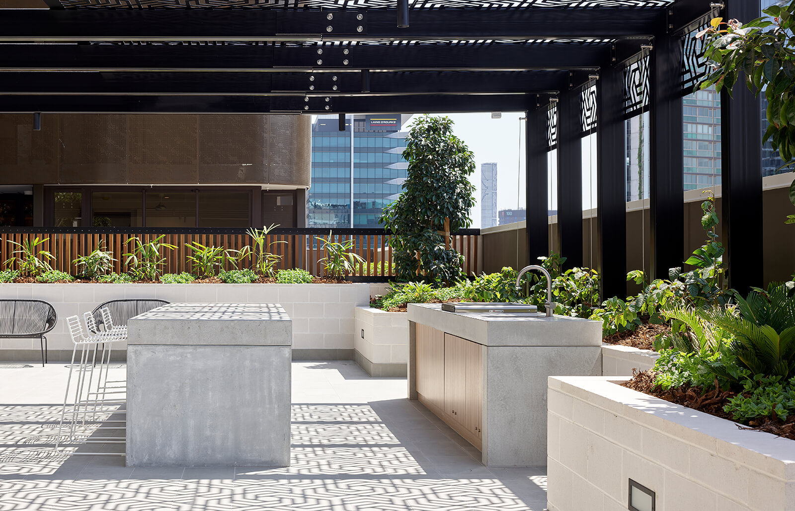 Rooftop - Chester & Ella Apartments - Brisbane - Urban Rest