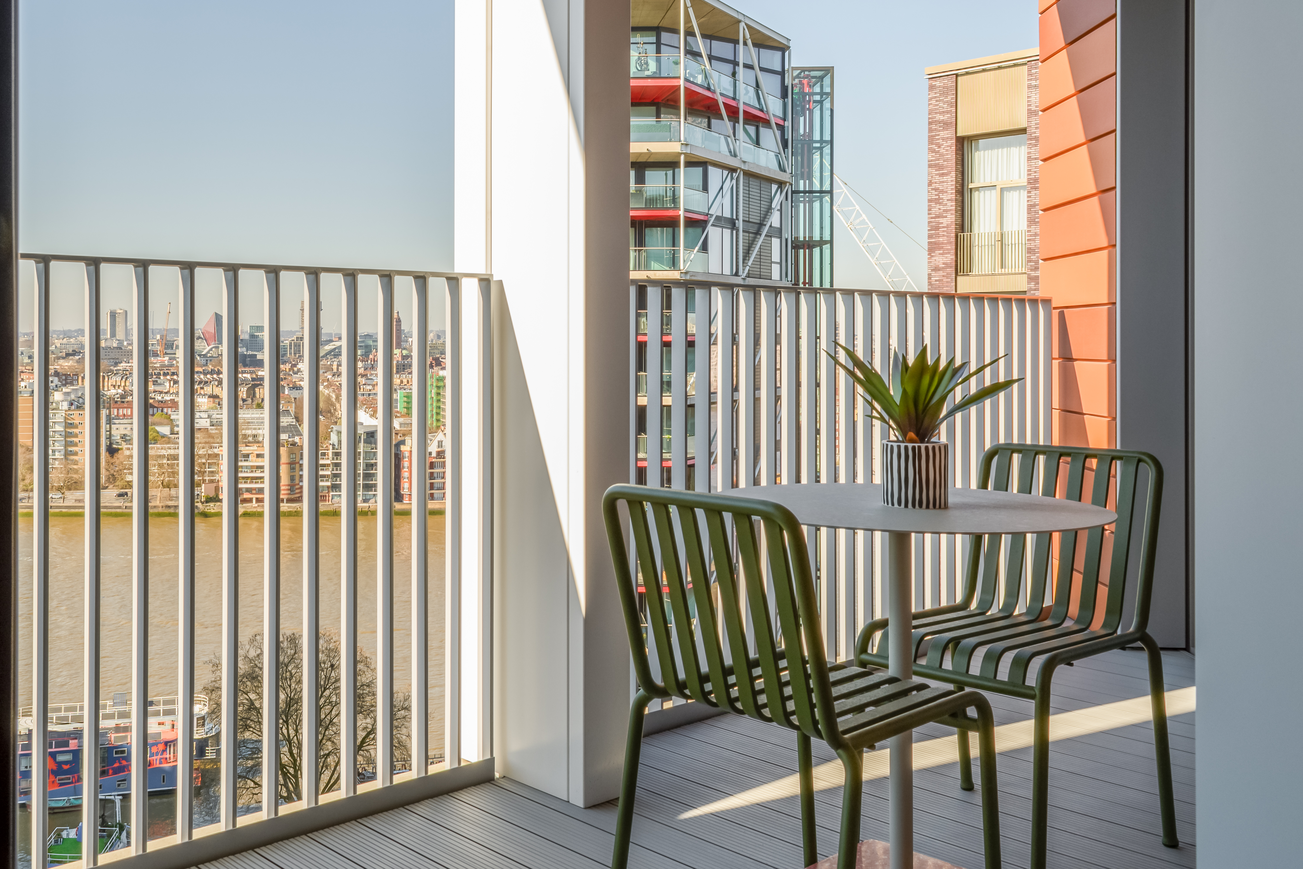 Balcony - Three Bedroom Apartment - Urban rest Battersea Apartments - London - Urban Rest