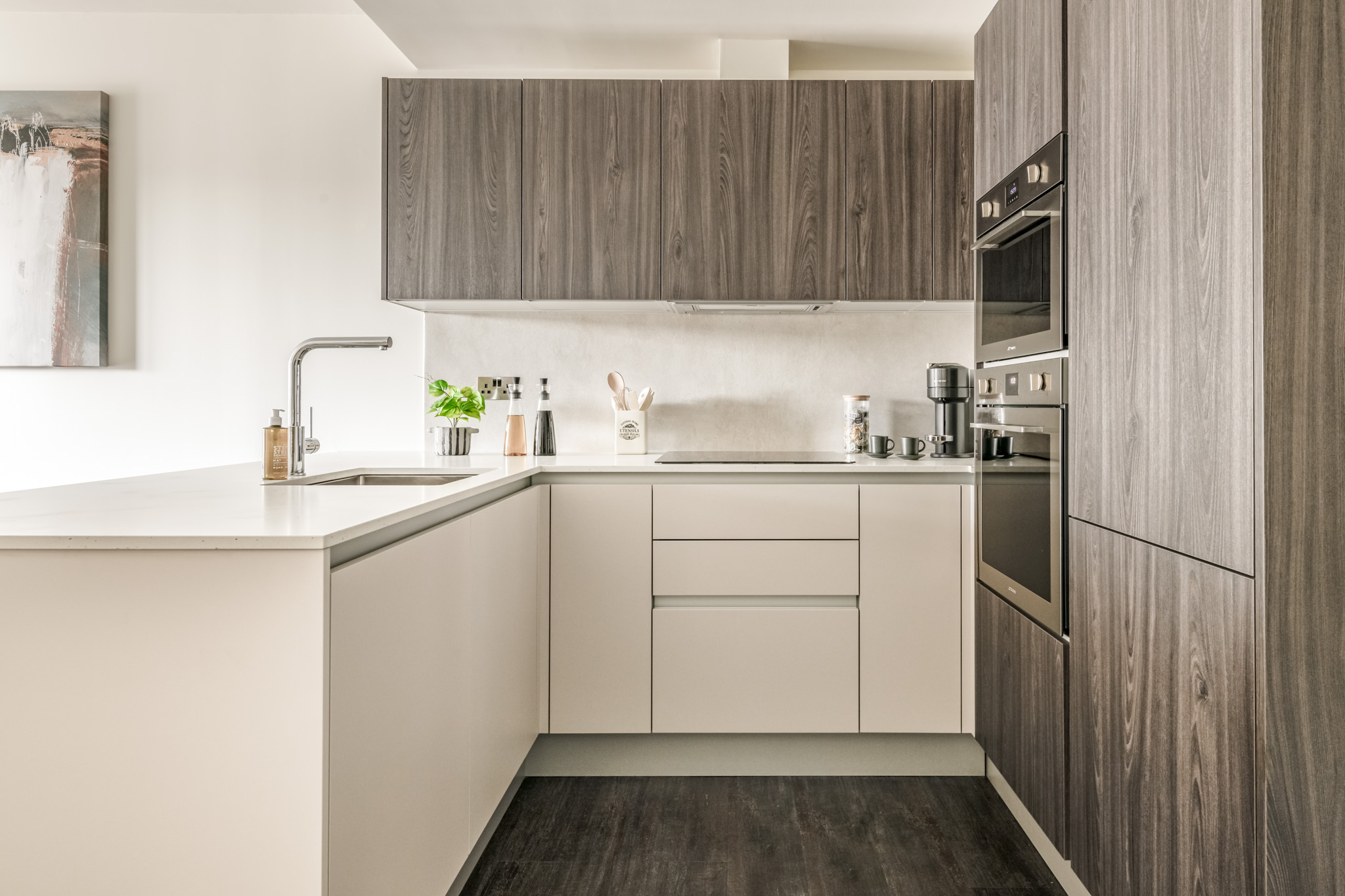 Kitchen - Two Bedroom Apartment - Urban rest Battersea Apartments - London - Urban Rest