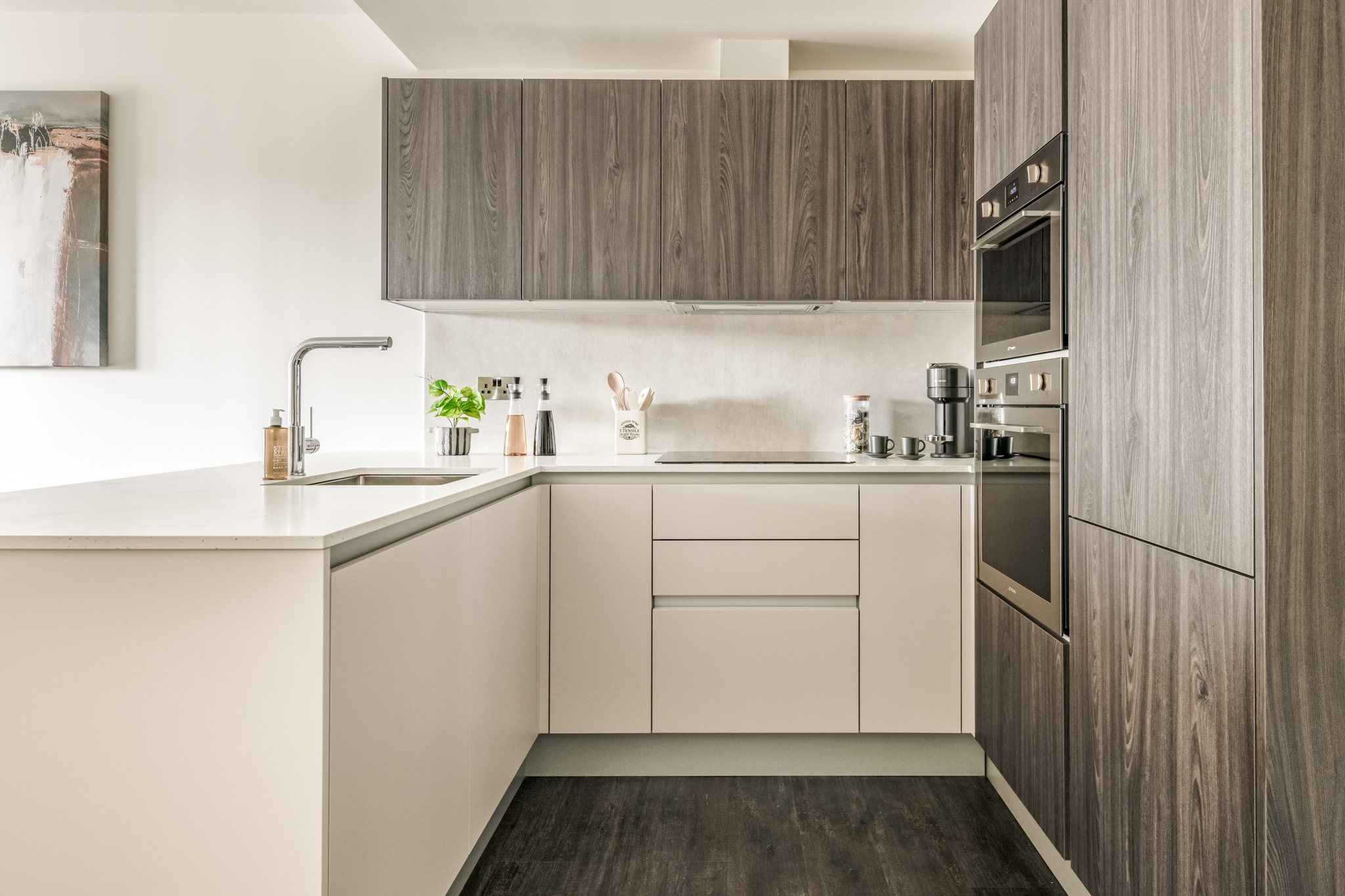 Kitchen - One Bedroom Apartment - Urban rest Battersea Apartments - London - Urban Rest