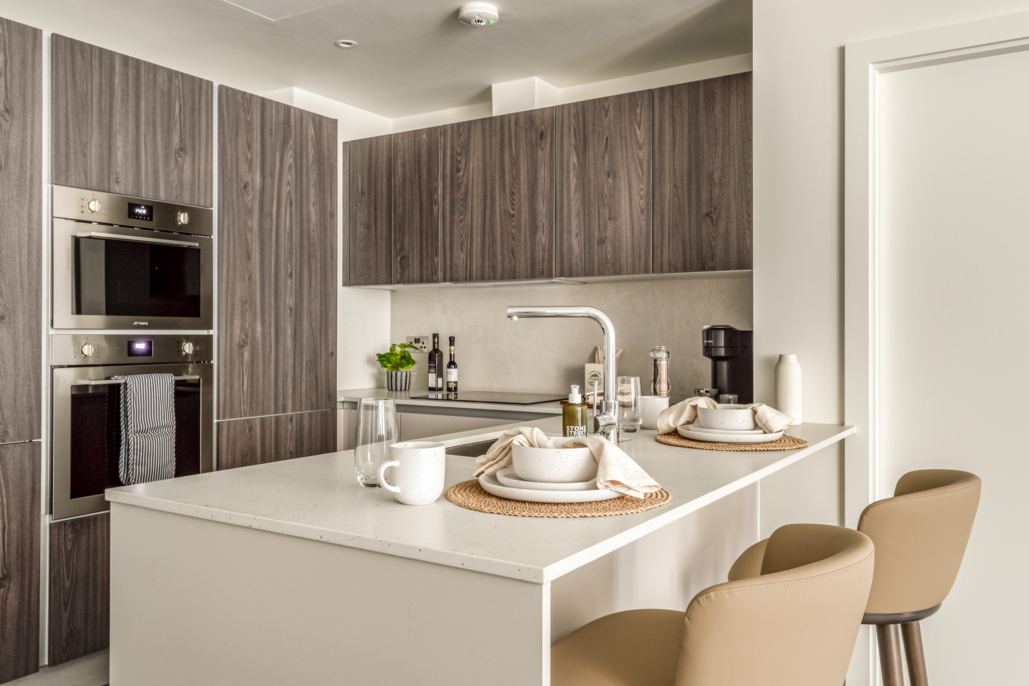 Kitchen - One Bedroom Apartment - Urban rest Battersea Apartments - London - Urban Rest