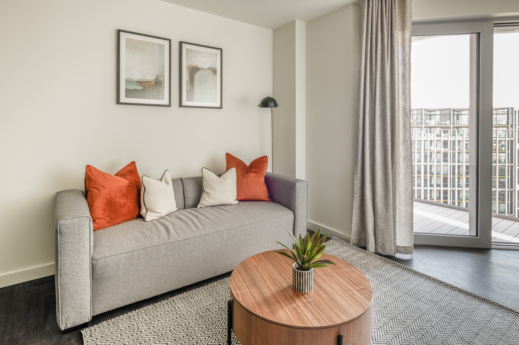 Sofa - Two Bedroom Apartment - Urban rest Battersea Apartments - London - Urban Rest