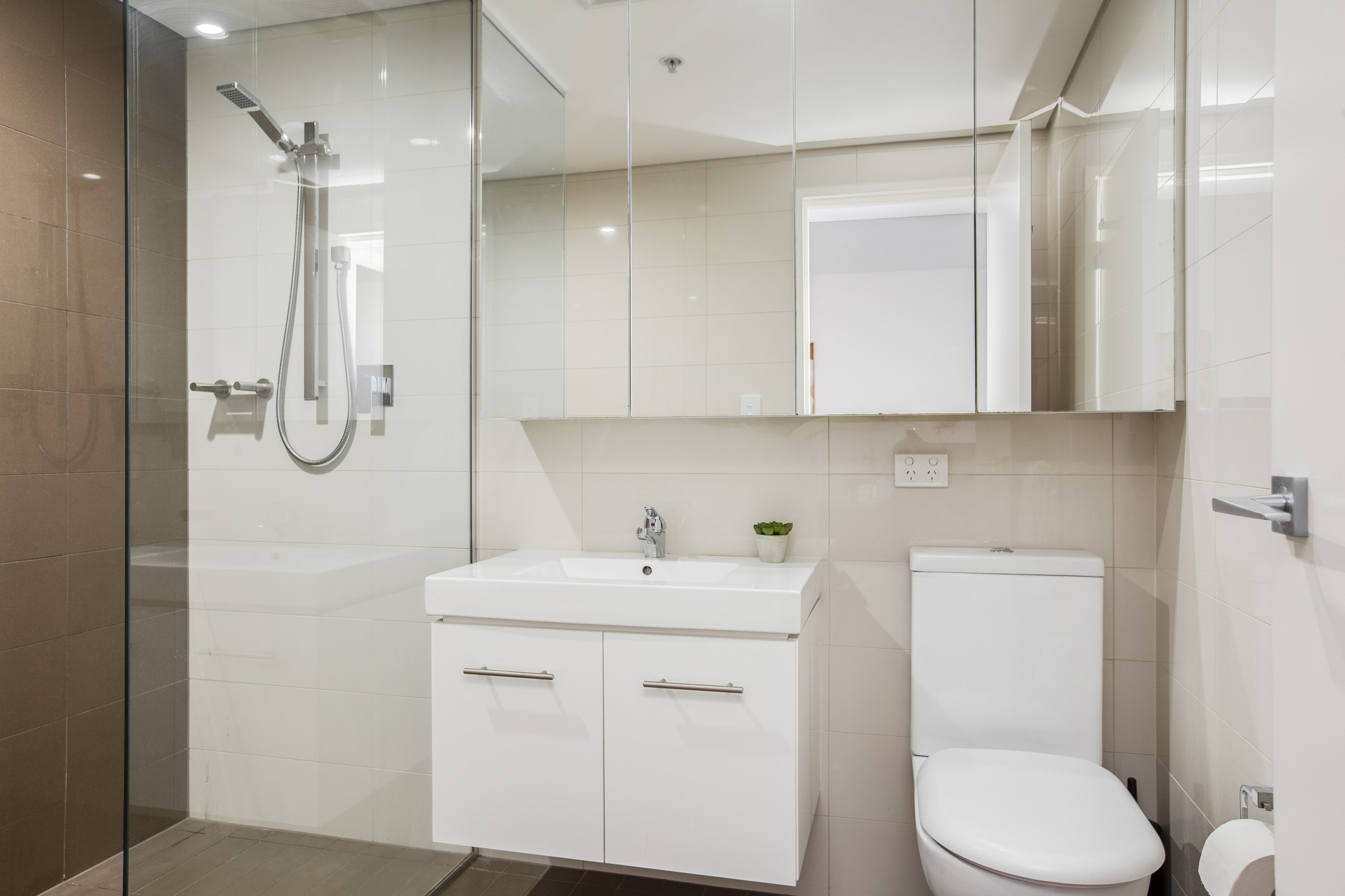 Bathroom - One Bedroom Apartment - Urban Rest - The Alta Apartments - Surry Hils