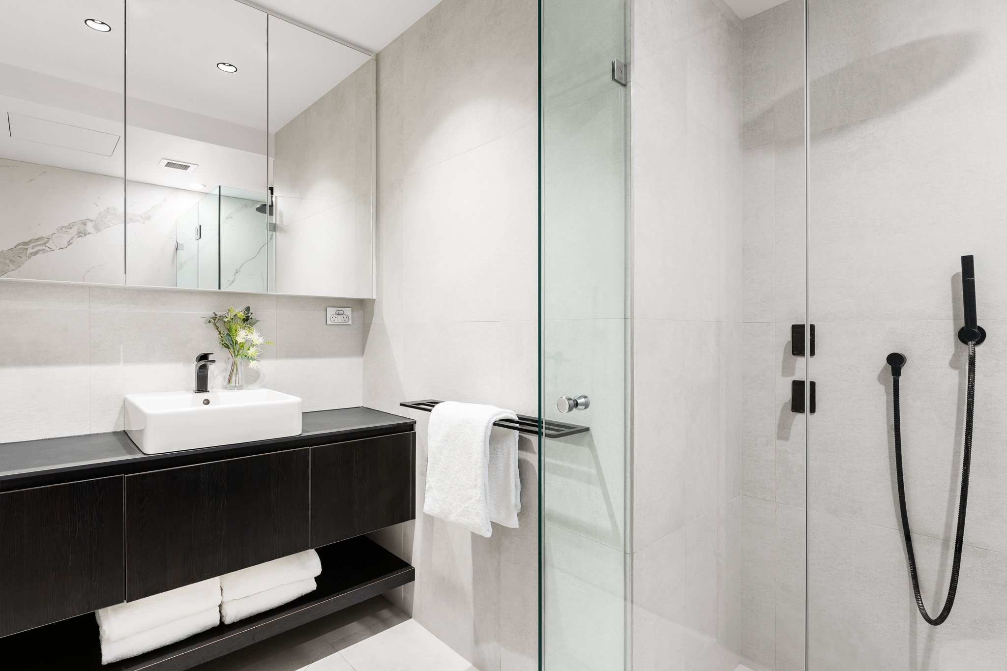 Bathroom - Three Bedroom Apartment - Urban Rest - The Horizon Apartments - Sydney