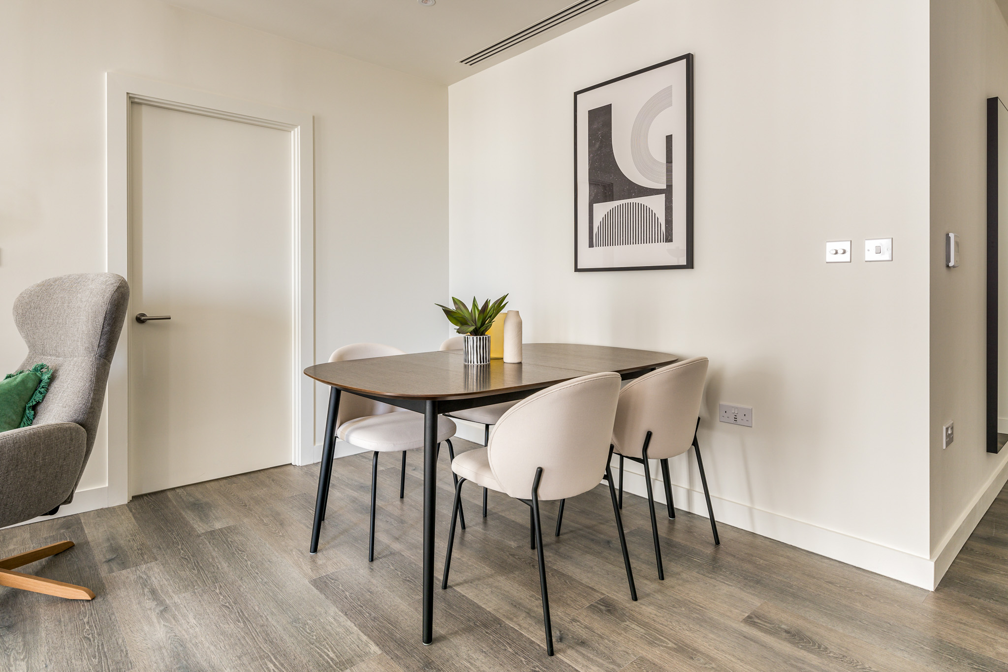 Dining Area - One Bedroom Apartment - Urban Rest - East Village Apartments - London