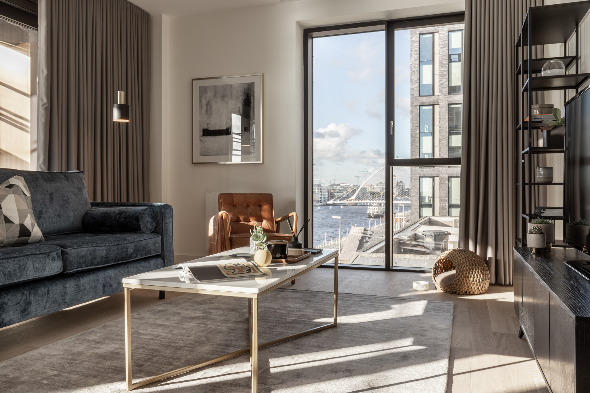 Lounge - One Bedroom Apartment - Urban Rest - Urban Rest Dublin Docklands - Ireland