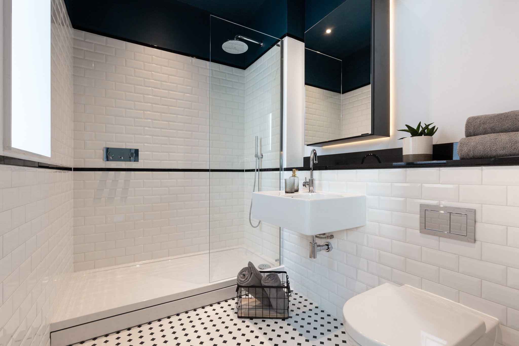 Bathroom, Two Bedroom Apartment at Urban Rest Docklands, Ireland