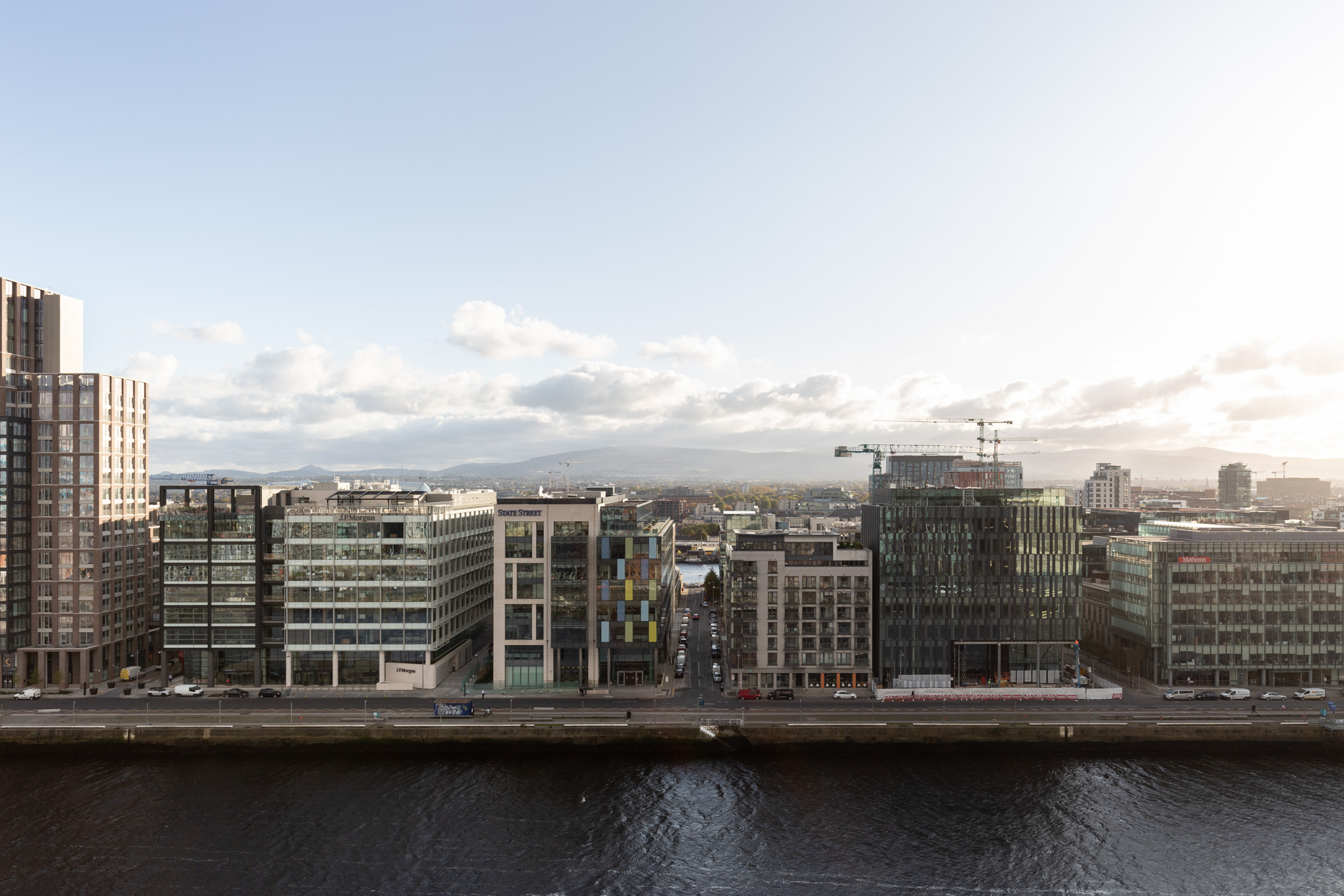 Views - One Bedroom Apartment - Urban Rest - Urban Rest Dublin Docklands - Ireland