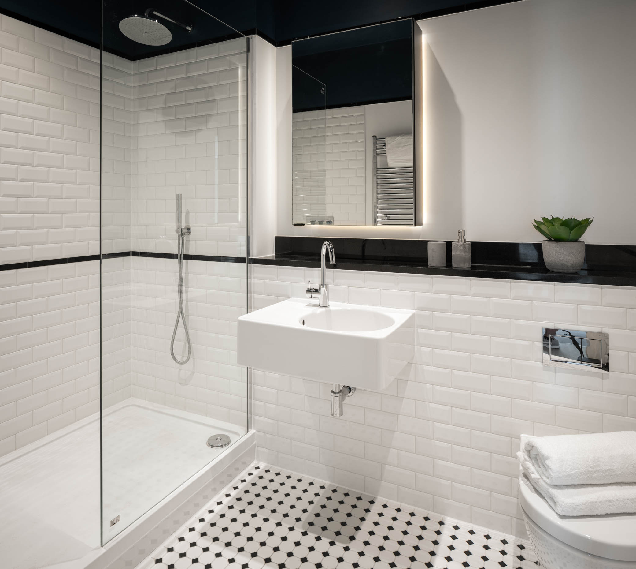 Bathroom - One Bedroom Apartment - Urban Rest - Urban Rest Dublin Docklands - Ireland