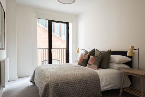 Bedroom - One Bedroom Apartment - Urban Rest - Urban Rest Dublin Docklands - Ireland