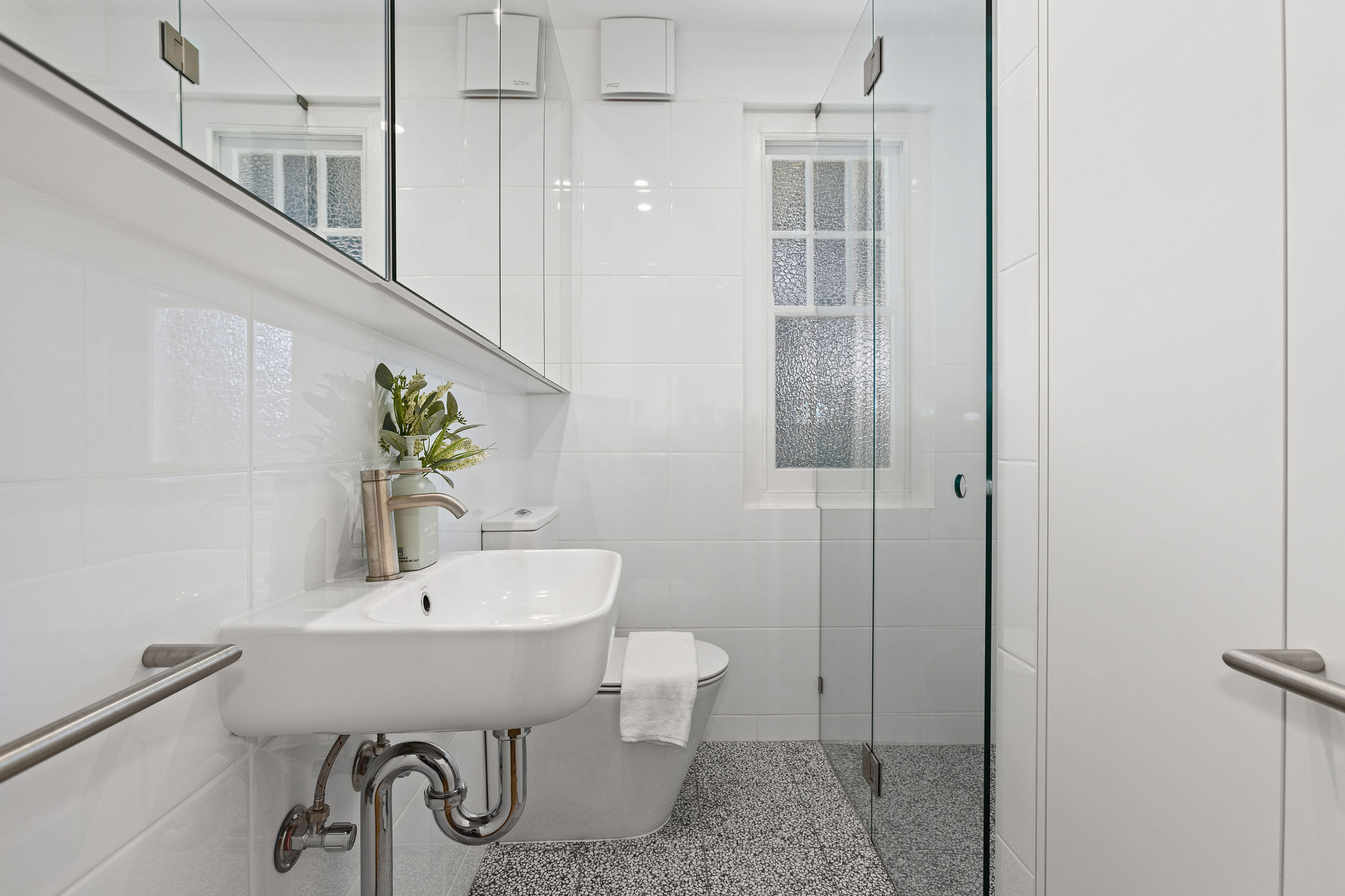 Bathroom - One Bedroom Apartment - Urban Rest - Mulwarree Ave Apartments - Sydney