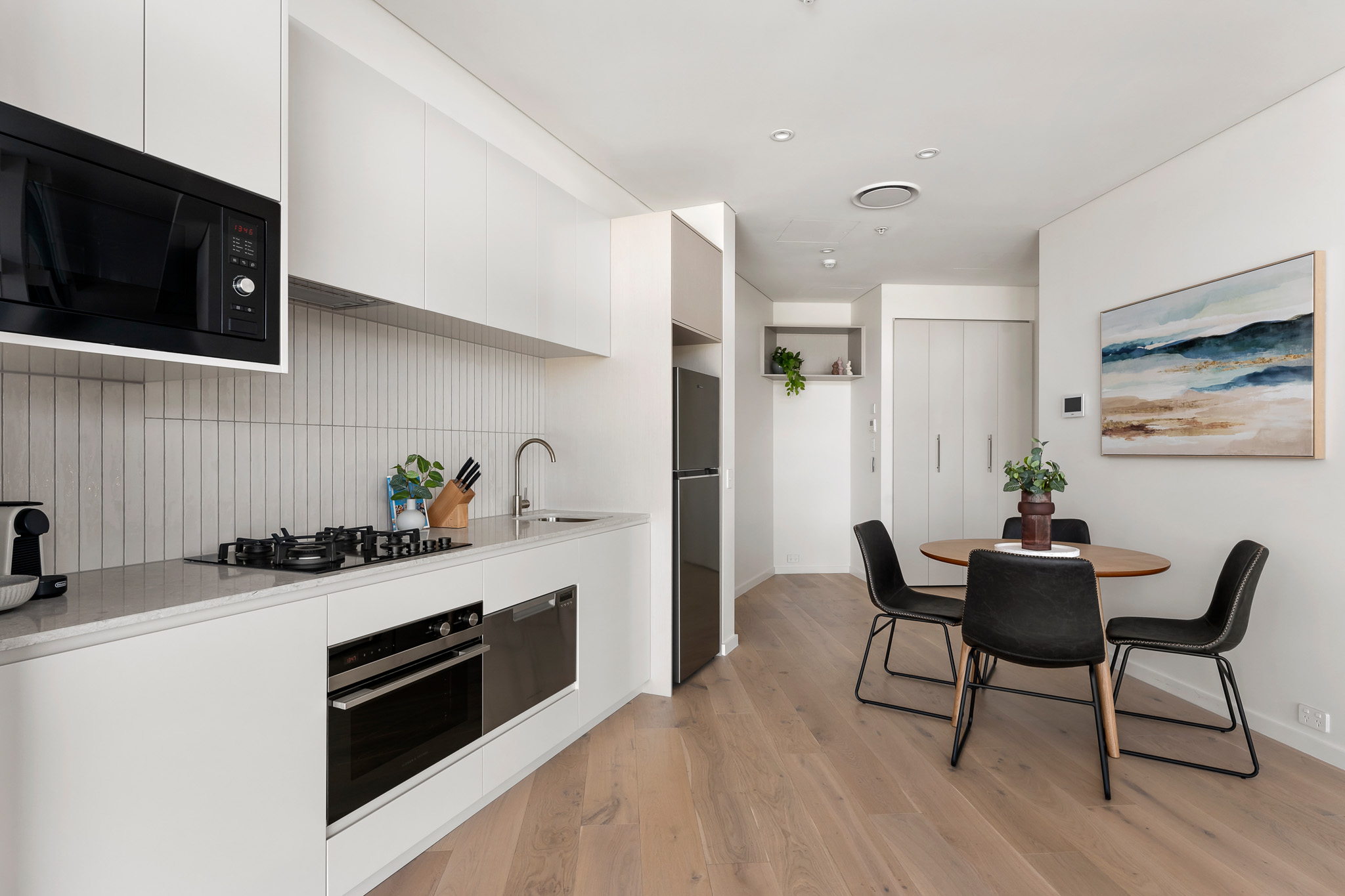 Kitchen - Urban Rest Double Bay Apartments - One Bedroom Apartment With Study - Sydney - Urban Rest