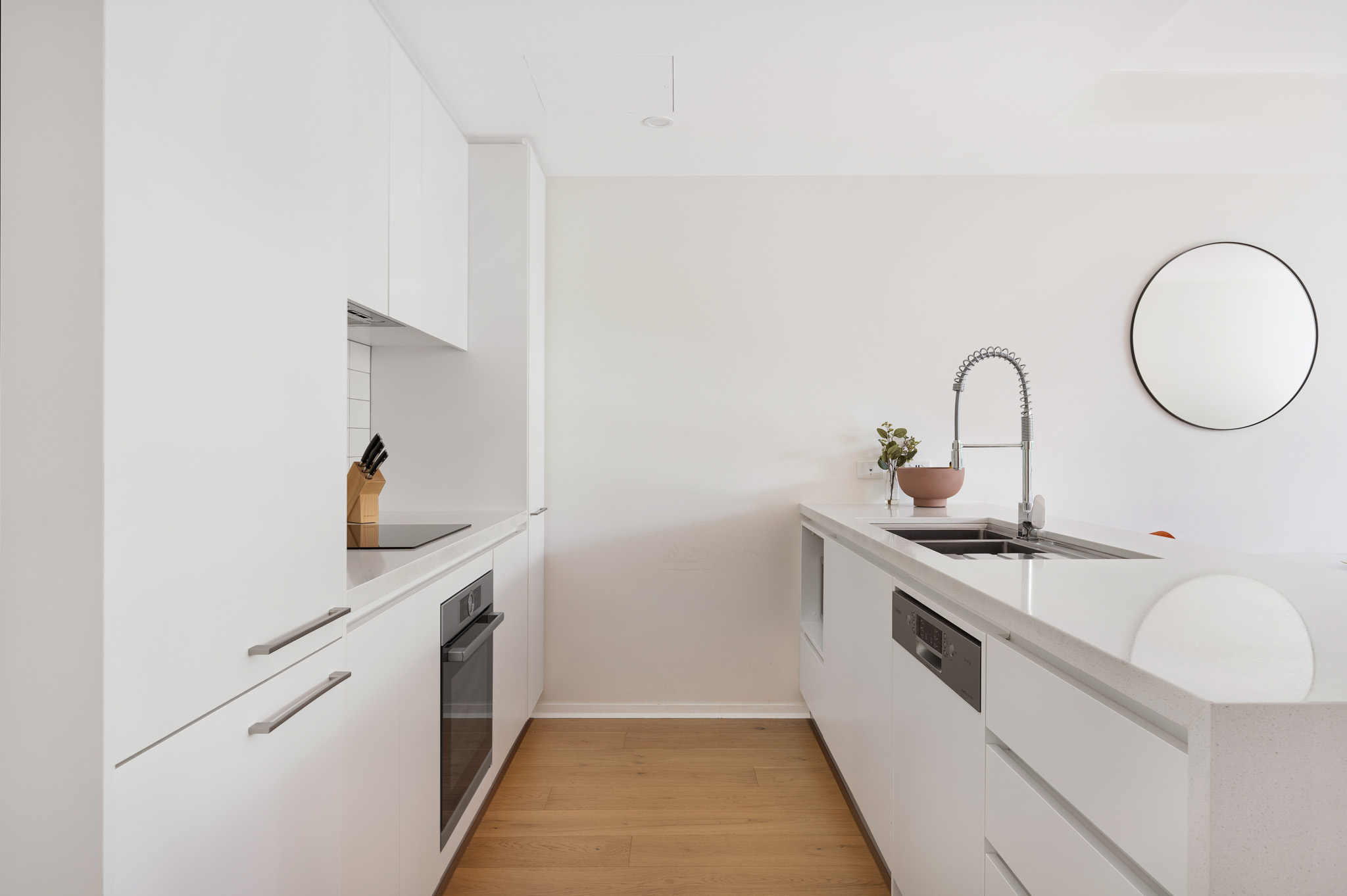 Kitchen - One  Bedroom Apartment - Kerridge Street Apartments - Canberra - Urban Rest