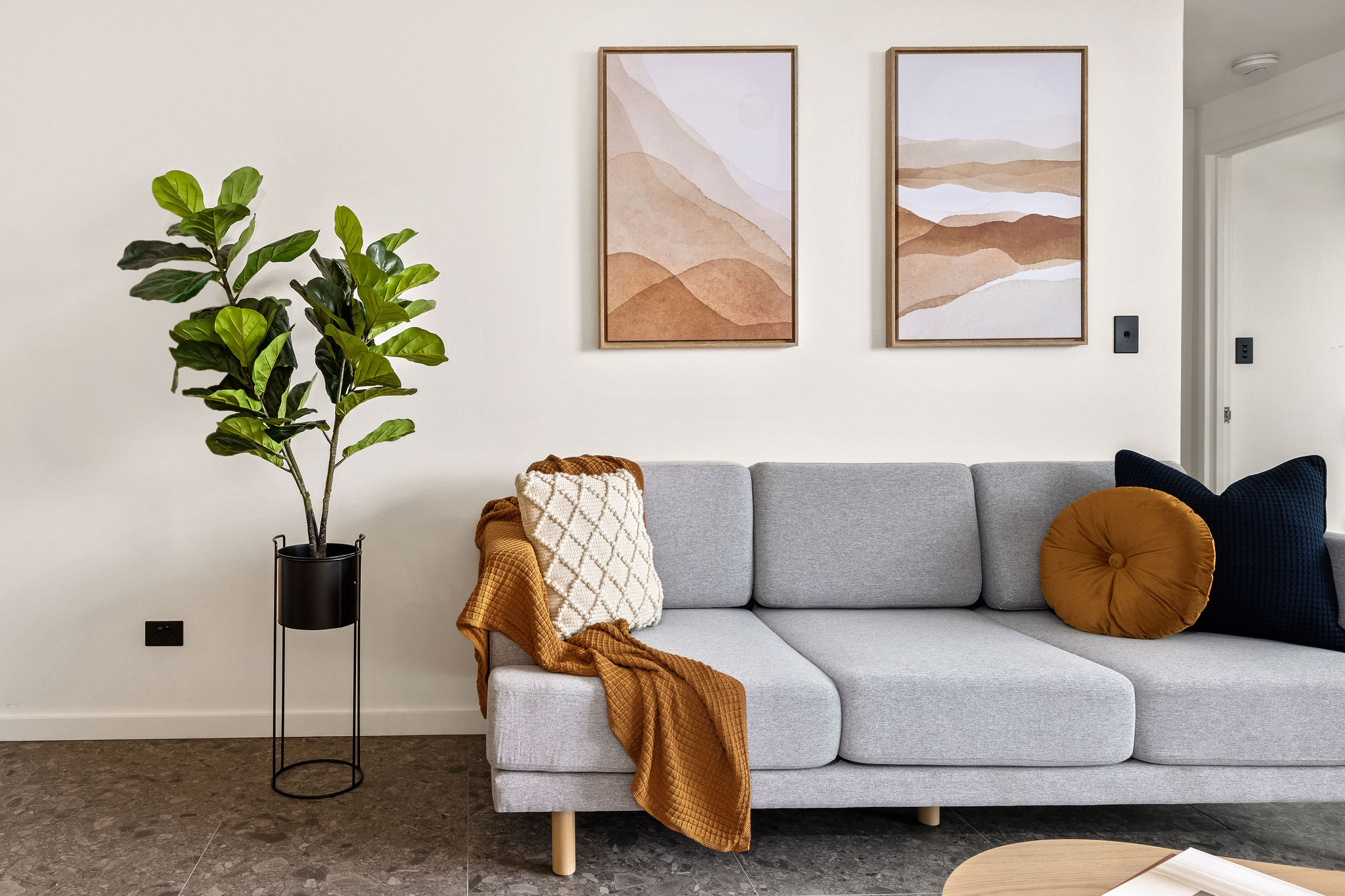Lounge - One Bedroom Superior Apartment - Urban Rest - Cinema Suites Apartments - Sydney