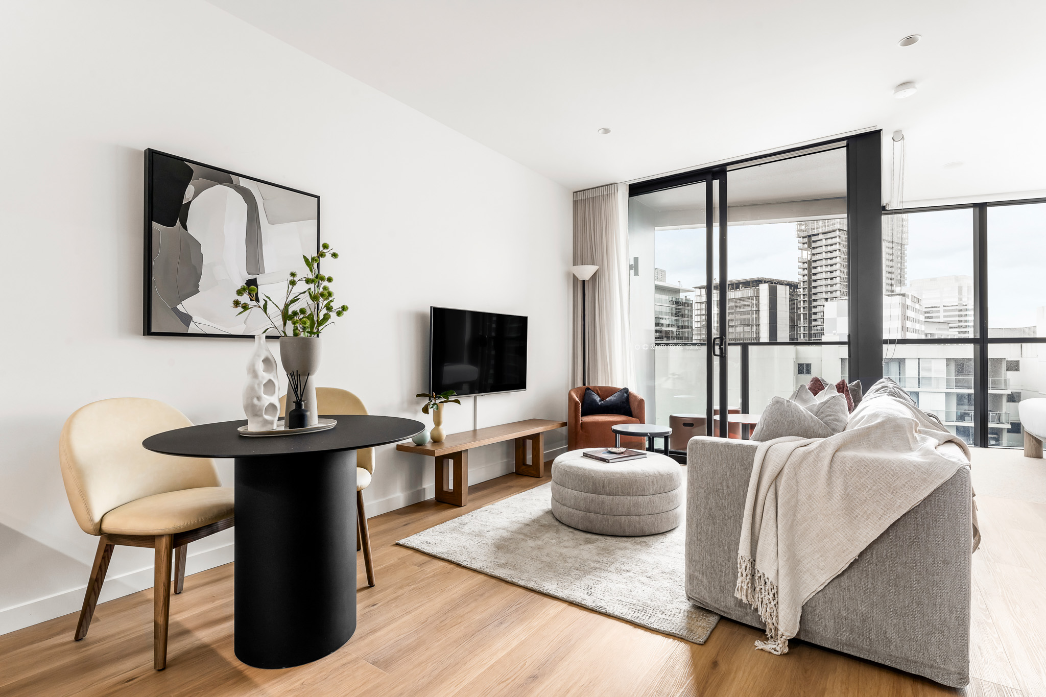 Living Area - Studio Apartment - Urban Rest Parramatta - Sydney