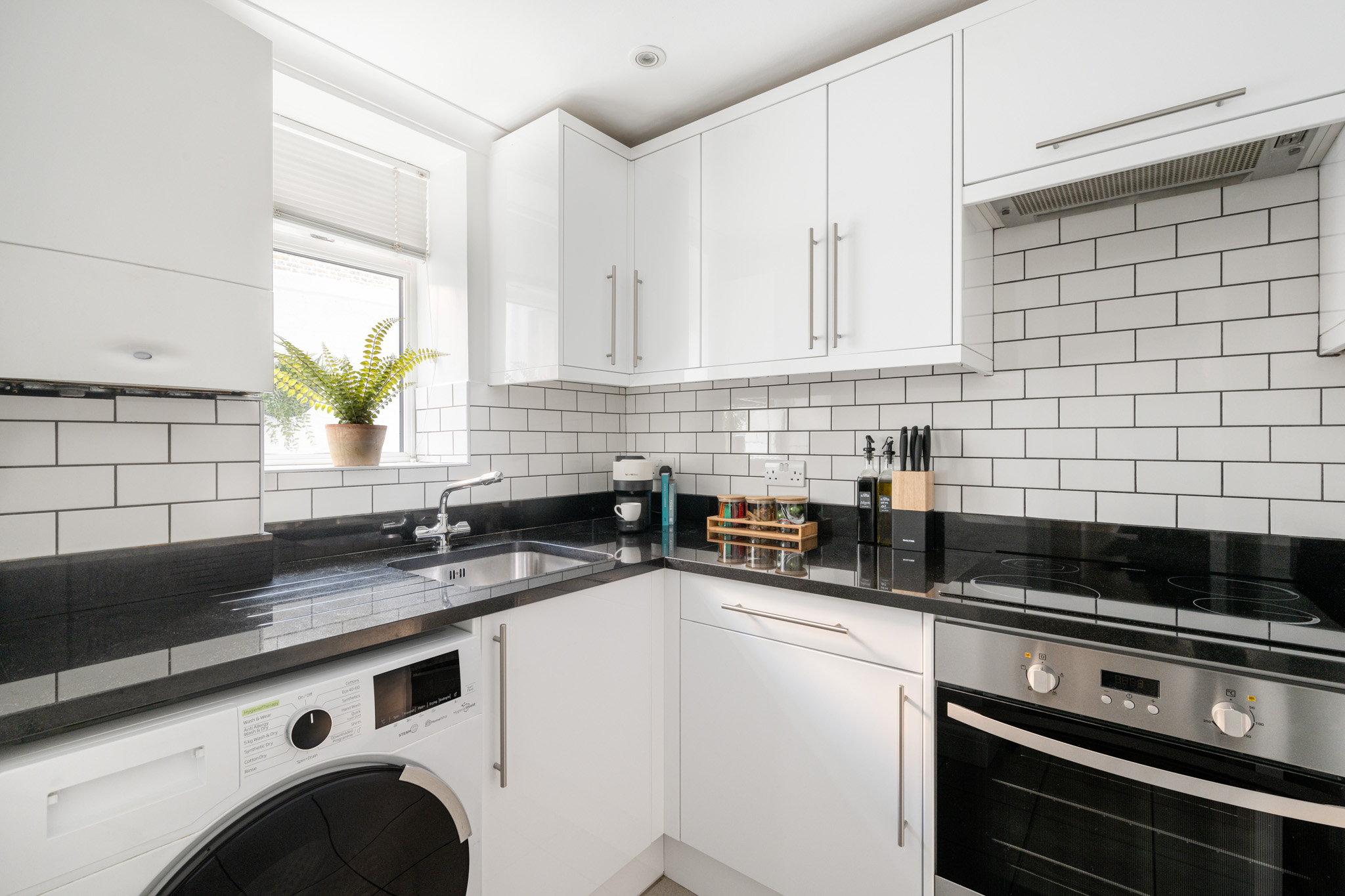 Kitchen - One Bedroom Apartment - Urban Rest Notting Hill - London