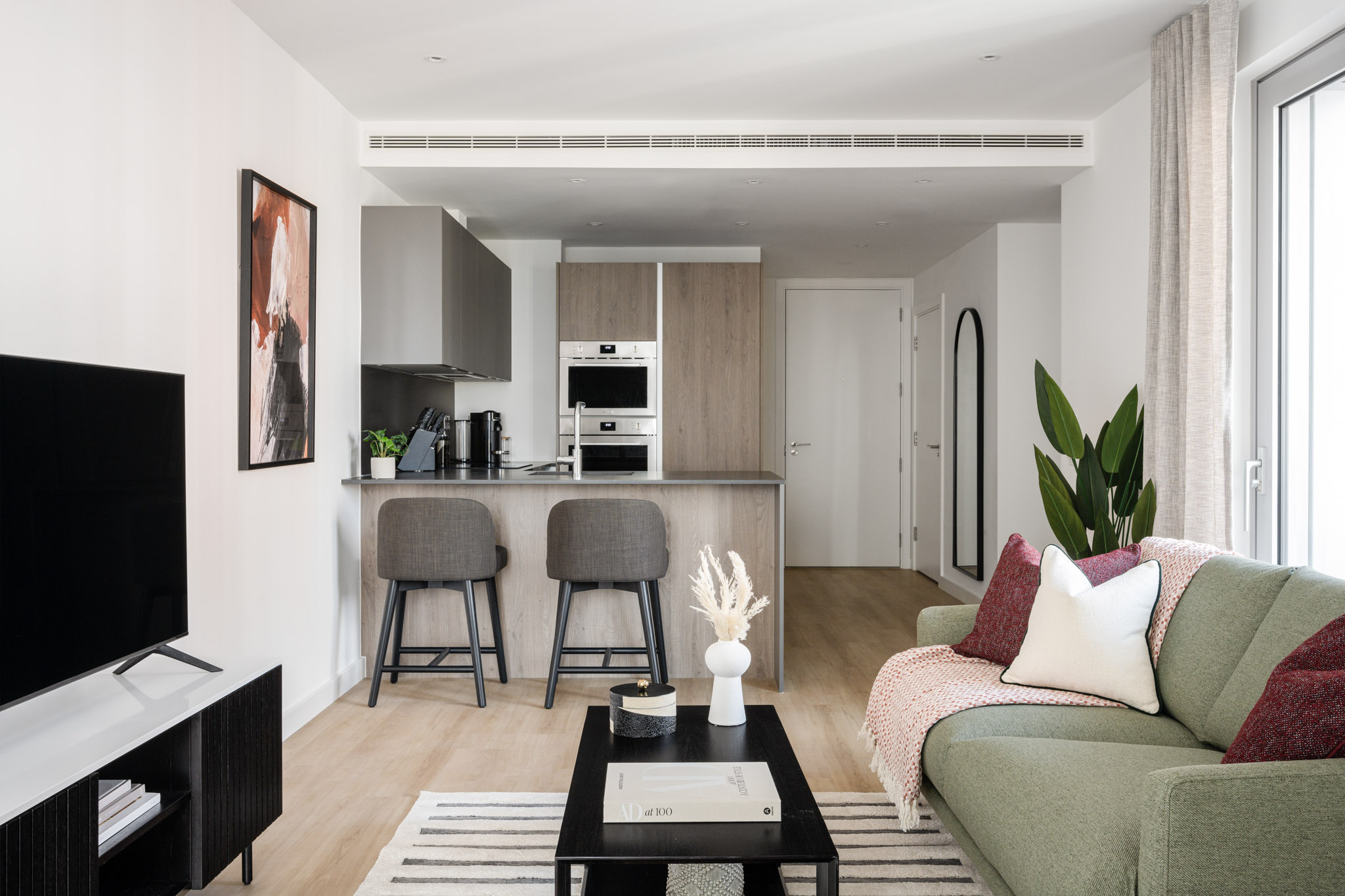 Kitchen - Two Bedroom Apartment - Urban rest Battersea Apartments - London - Urban Rest