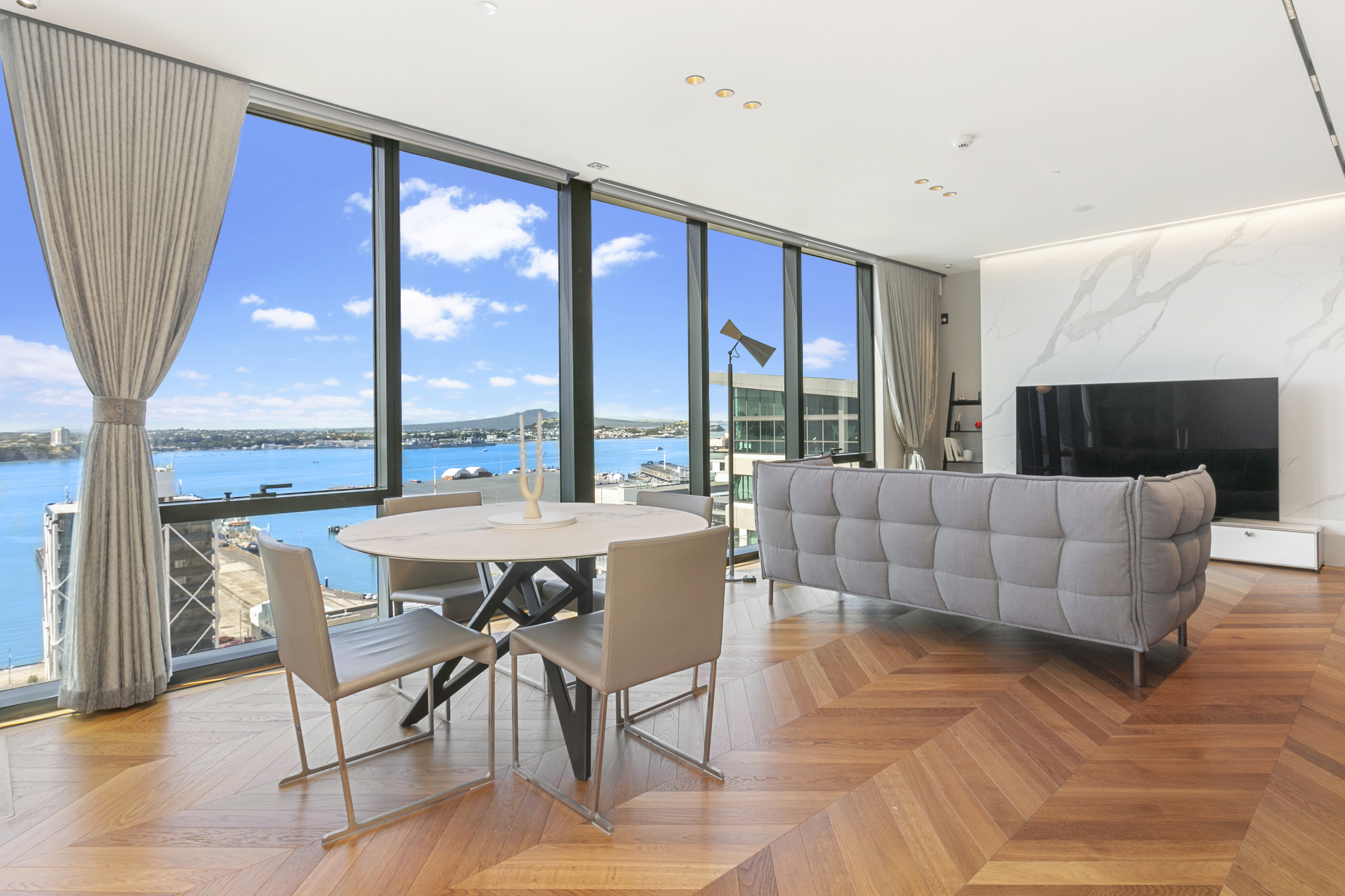 Dining Area - The Pacifica By Urban Rest - Auckland, New Zealand