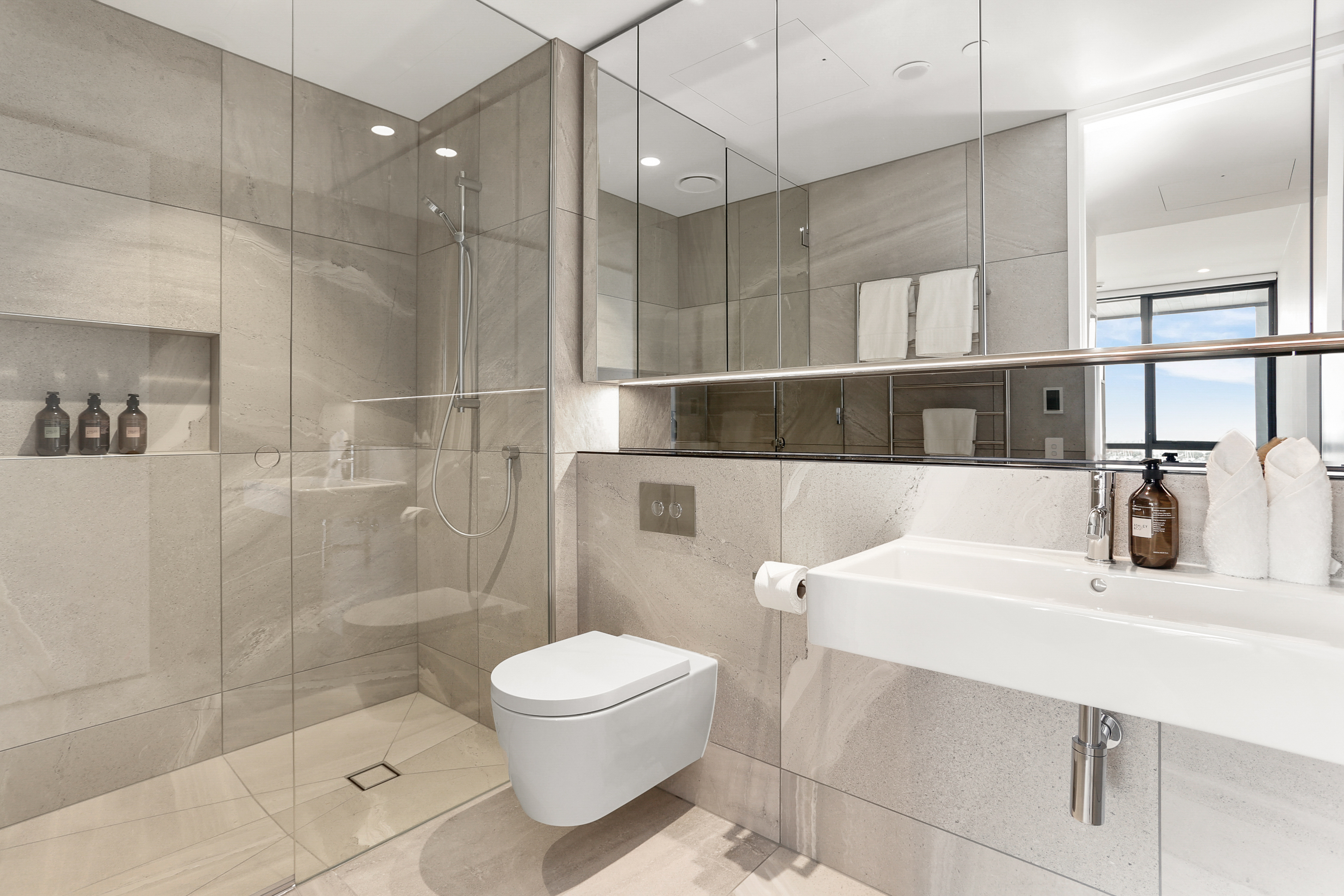 Bathroom - Wynyard Quarter Apartments by Urban Rest - Auckland, New Zealand