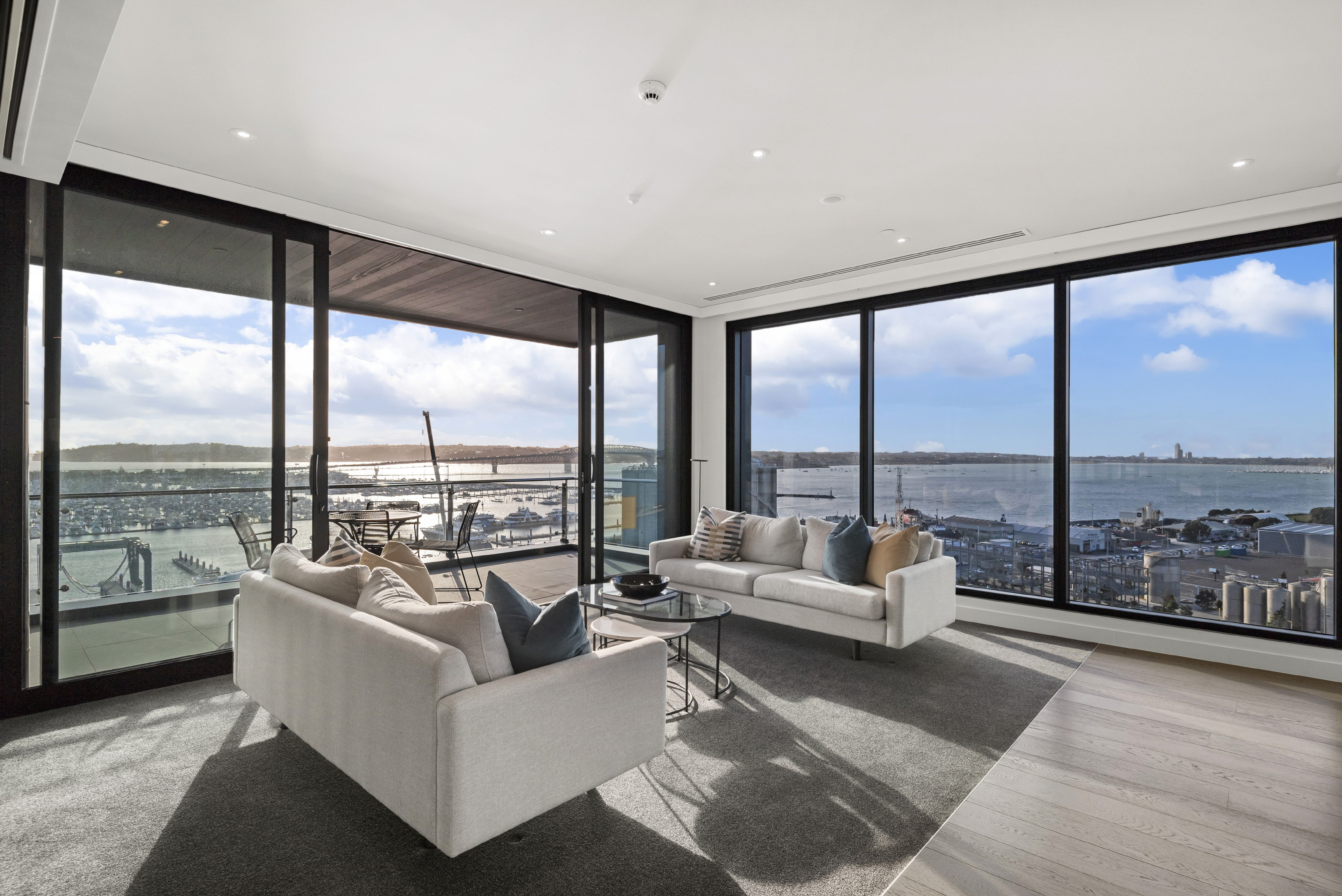 Lounge Room - Wynyard Quarter Apartments by Urban Rest - Auckland, New Zealand