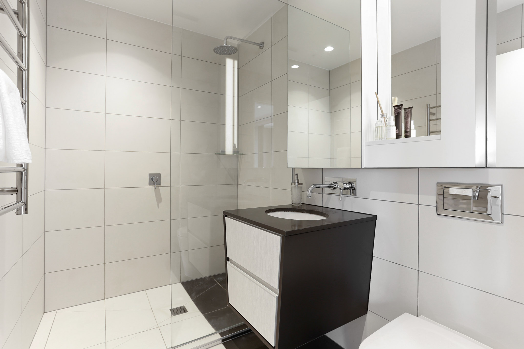 Bathroom - The Grace Apartments by Urban Rest - Auckland New Zealand