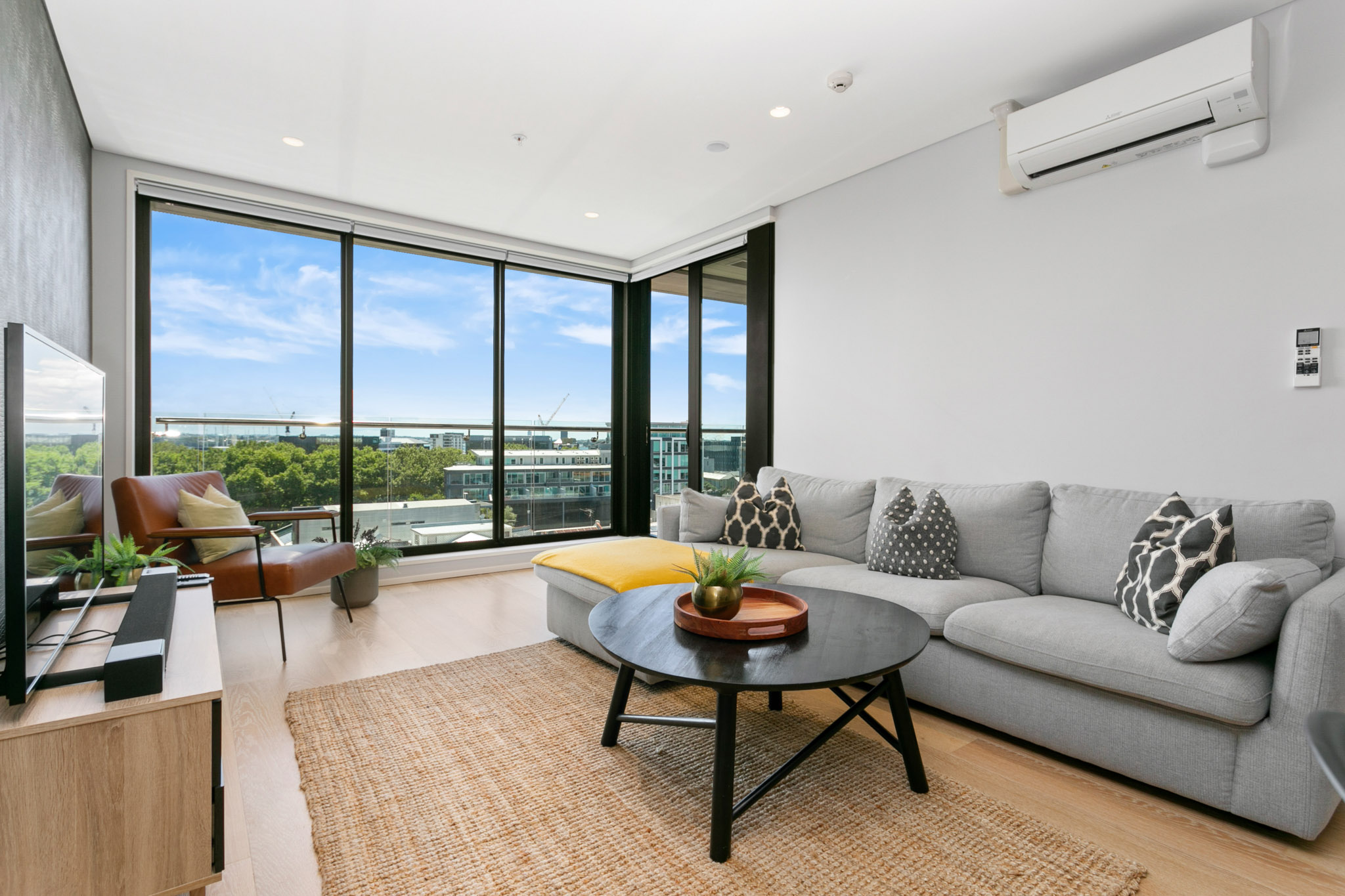 Lounge Room - The Grace Apartments by Urban Rest - Auckland, New Zealand