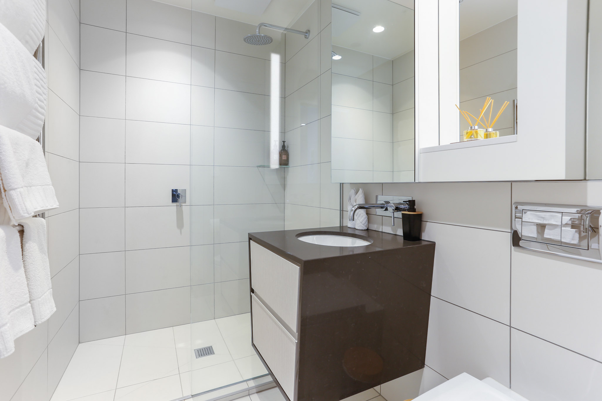 Bathroom - The Grace Apartments by Urban Rest - Auckland, New Zealand