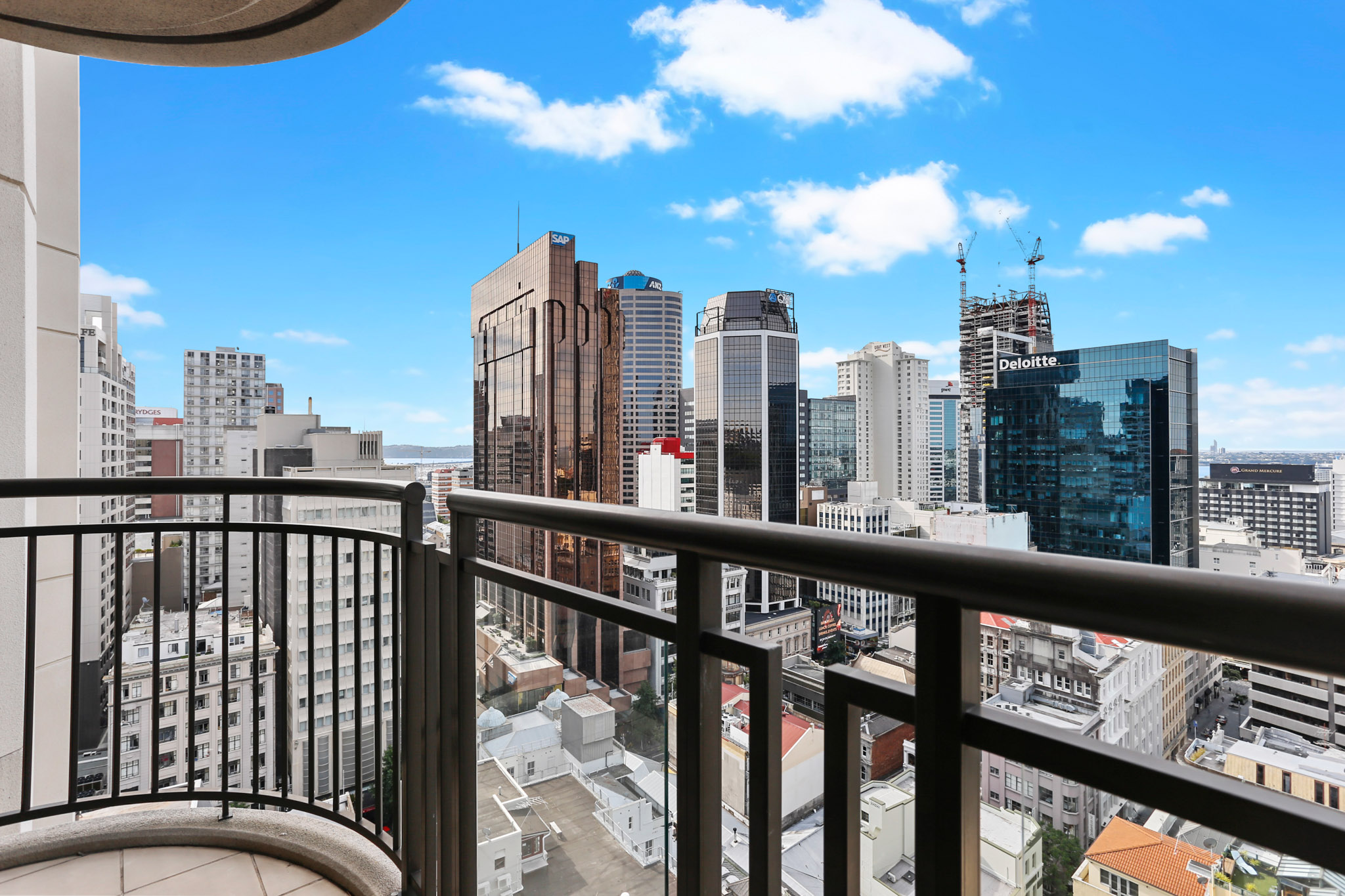Balcony - Metropolis Apartments by Urban Rest - Auckland, New Zealand
