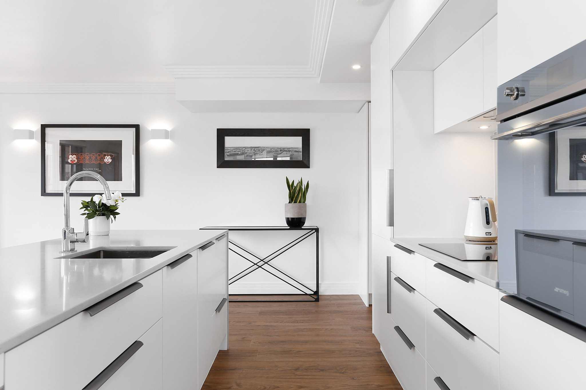 Kitchen - Metropolis Apartments by Urban Rest - Auckland, New Zealand