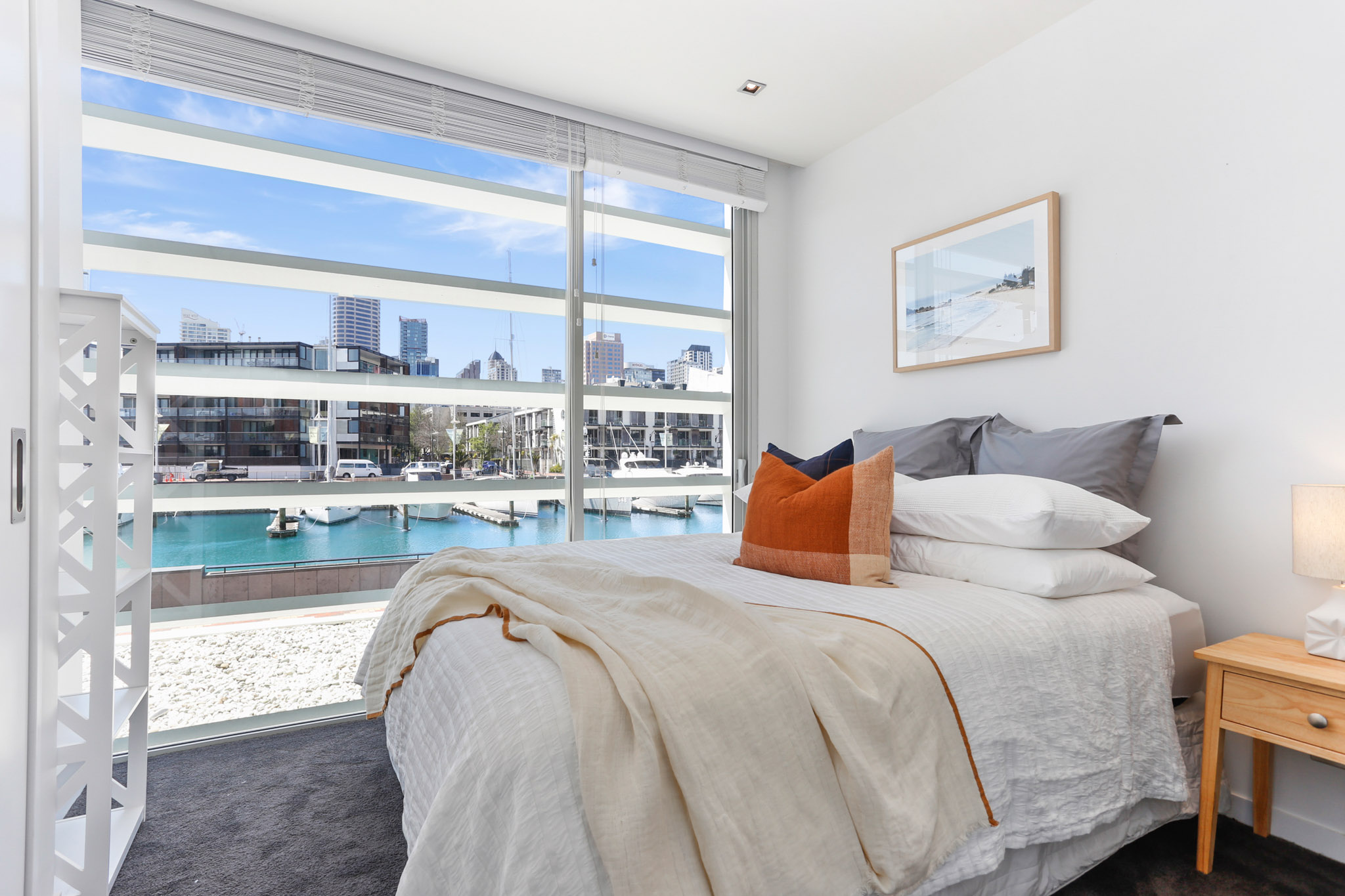 Bedroom - Lighter Quay Apartments by Urban Rest - Auckland, New Zealand