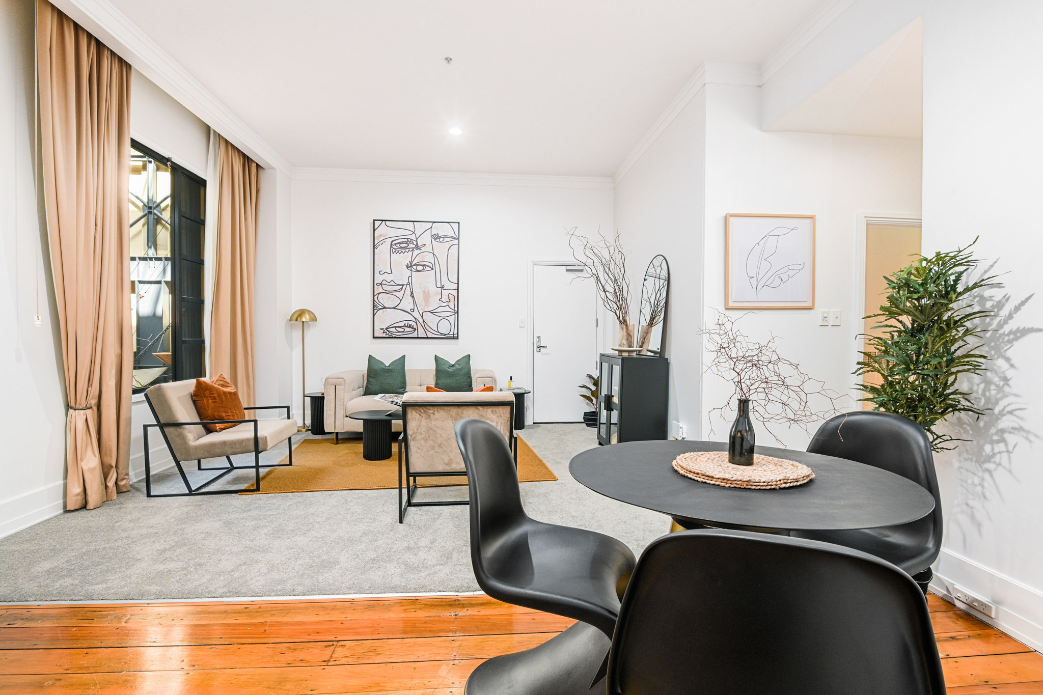 Dining Area - The Heritage Apartments by Urban Rest - Auckland, New Zealand