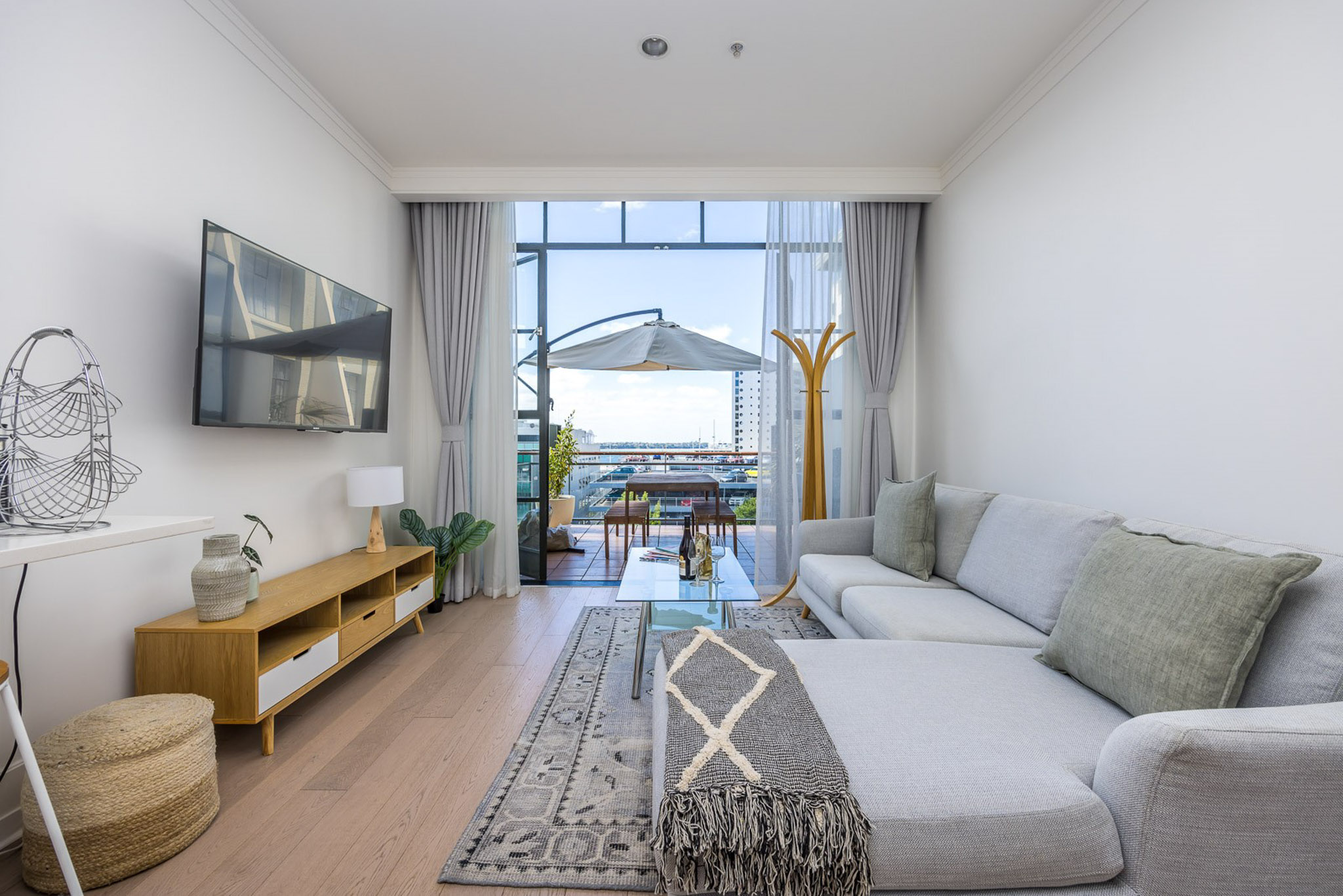 Living Room - The Heritage Apartments by Urban Rest - Auckland, New Zealand
