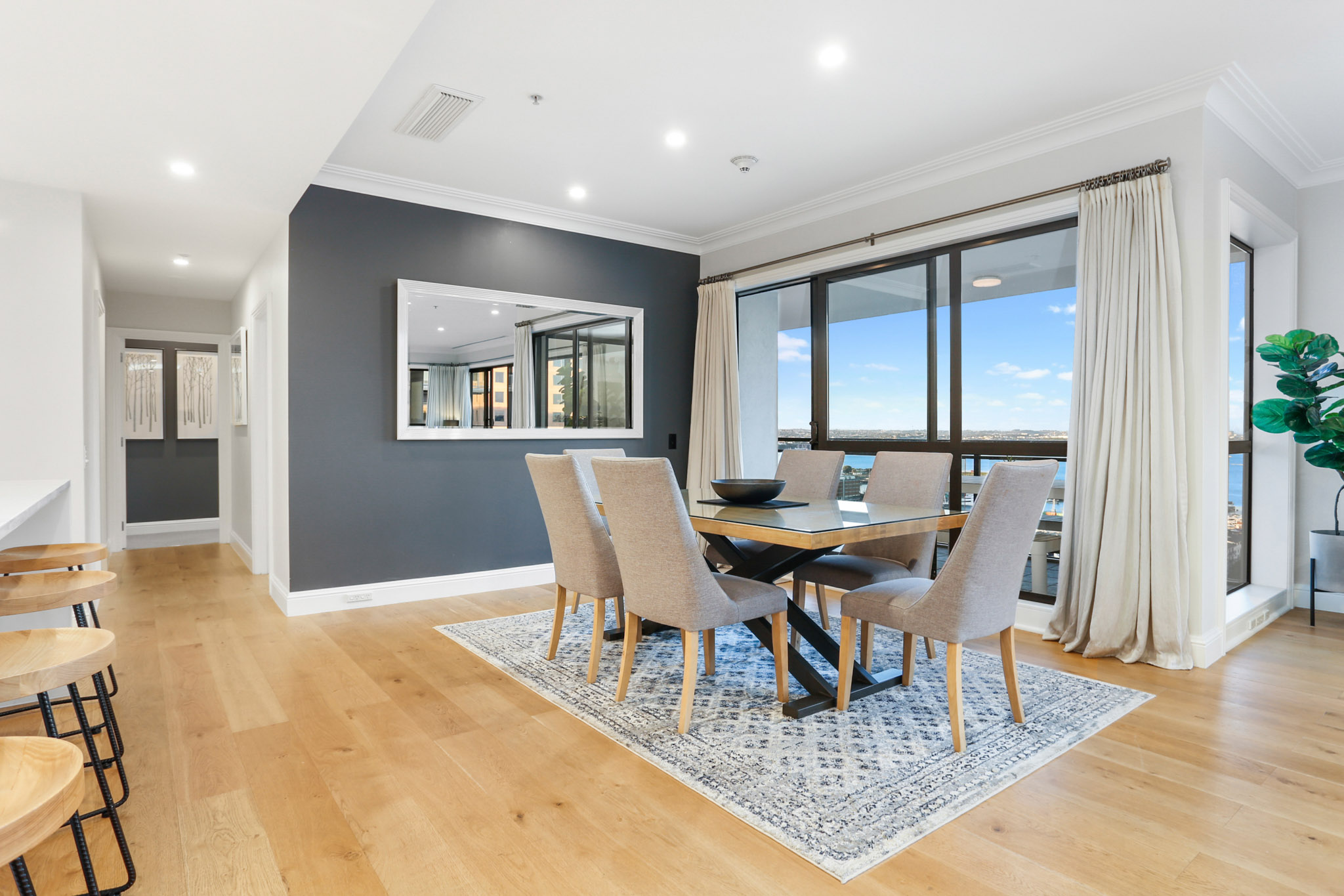 Dining Area - The Heritage Apartments by Urban Rest - Auckland, New Zealand