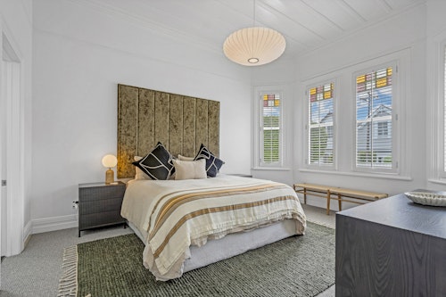 Bedroom - Cowen Street Home by Urban Rest - Auckland, New Zealand