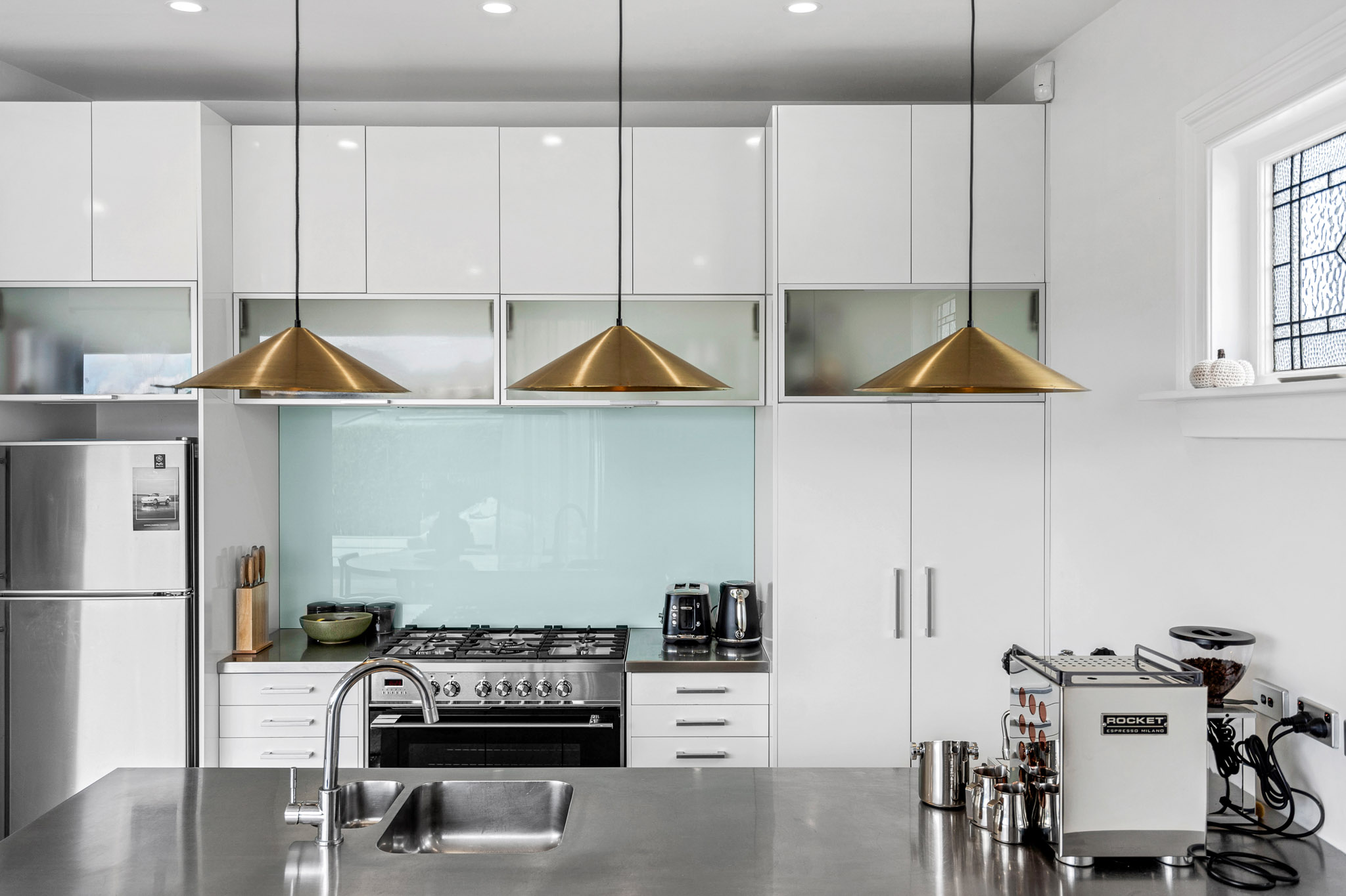 Kitchen - Cowen Street Home by Urban Rest - Auckland, New Zealand
