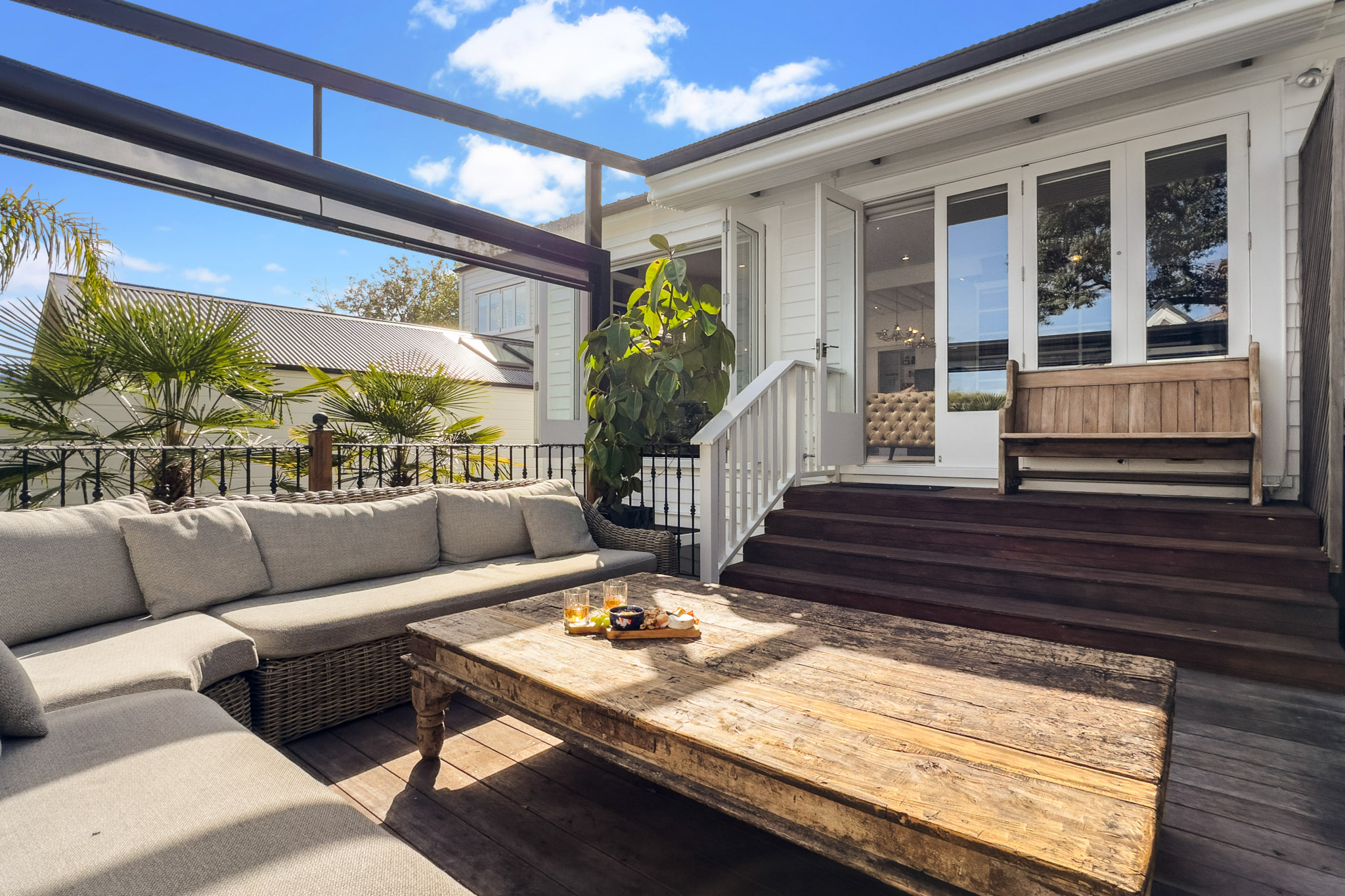 Outdoor Lounge - Freemans Bay Home by Urban Rest - Auckland, New Zealand
