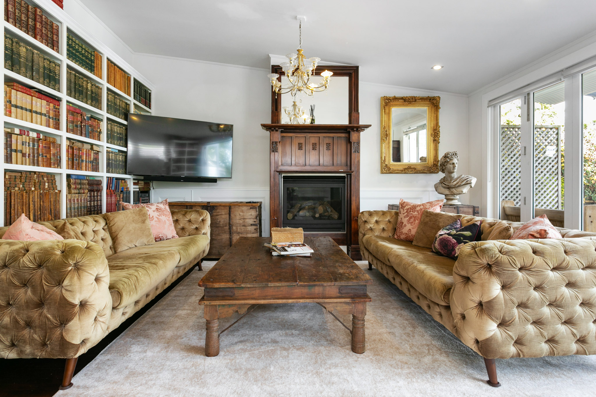 Living Room - Freemans Bay Home by Urban Rest - Auckland, New Zealand