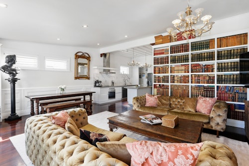 Living Room - Freemans Bay Home by Urban Rest - Auckland, New Zealand