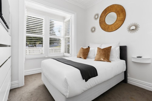 Bedroom - Freemans Bay Home by Urban Rest - Auckland, New Zealand