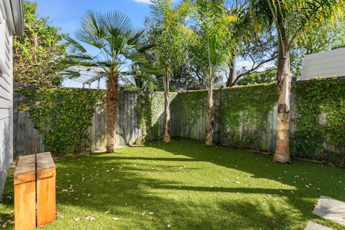 Backyard - Freemans Bay Home by Urban Rest - Auckland, New Zealand