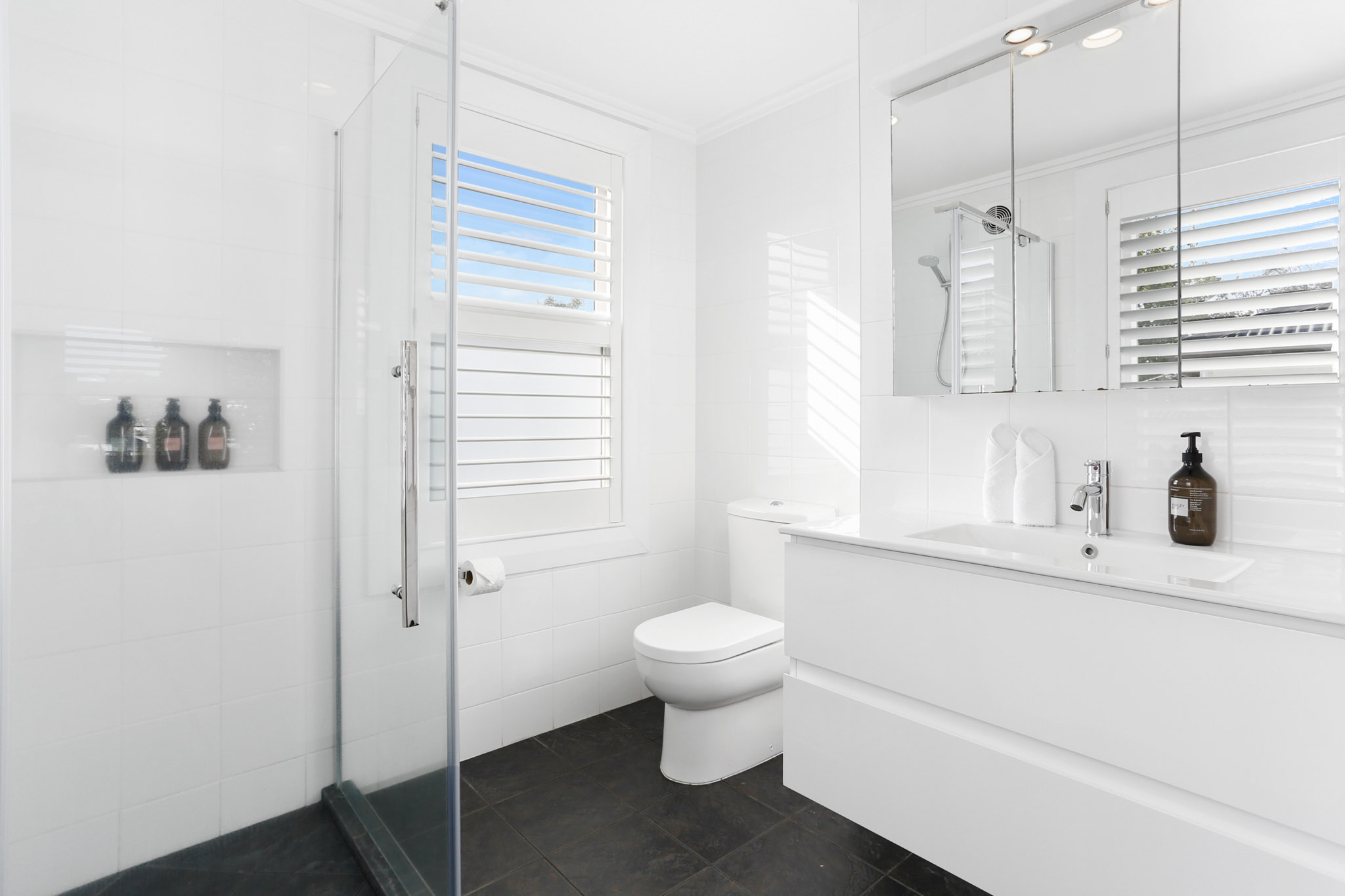 Bathroom - Freemans Bay Home by Urban Rest - Auckland, New Zealand