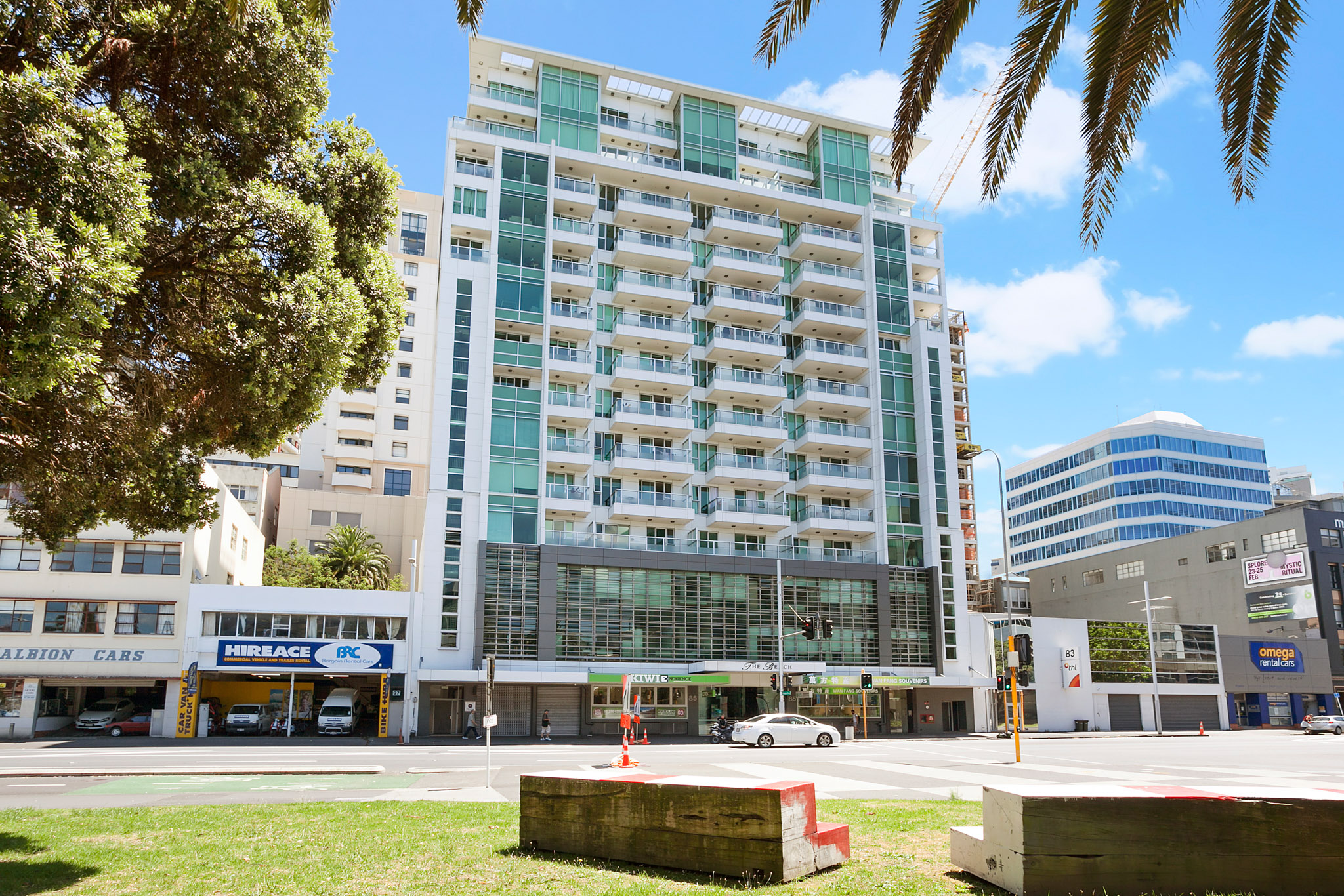 Exterior - Beach Road Apartments by Urban Rest - Auckland, New Zealand