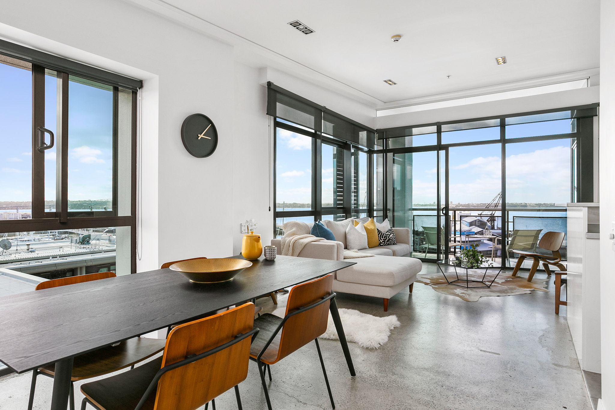 Dining Area - Customs Street Apartments by Urban Rest - Auckland, New Zealand