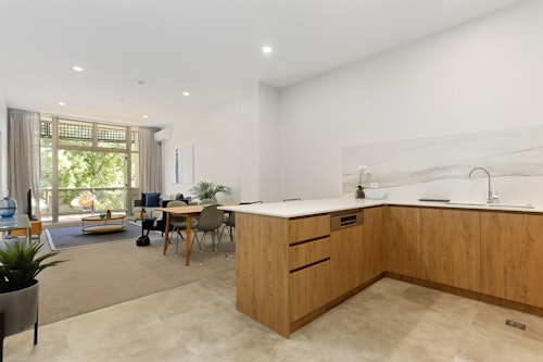 Kitchen - Hobson Quay Apartments by Urban Rest - Auckland, New Zealand