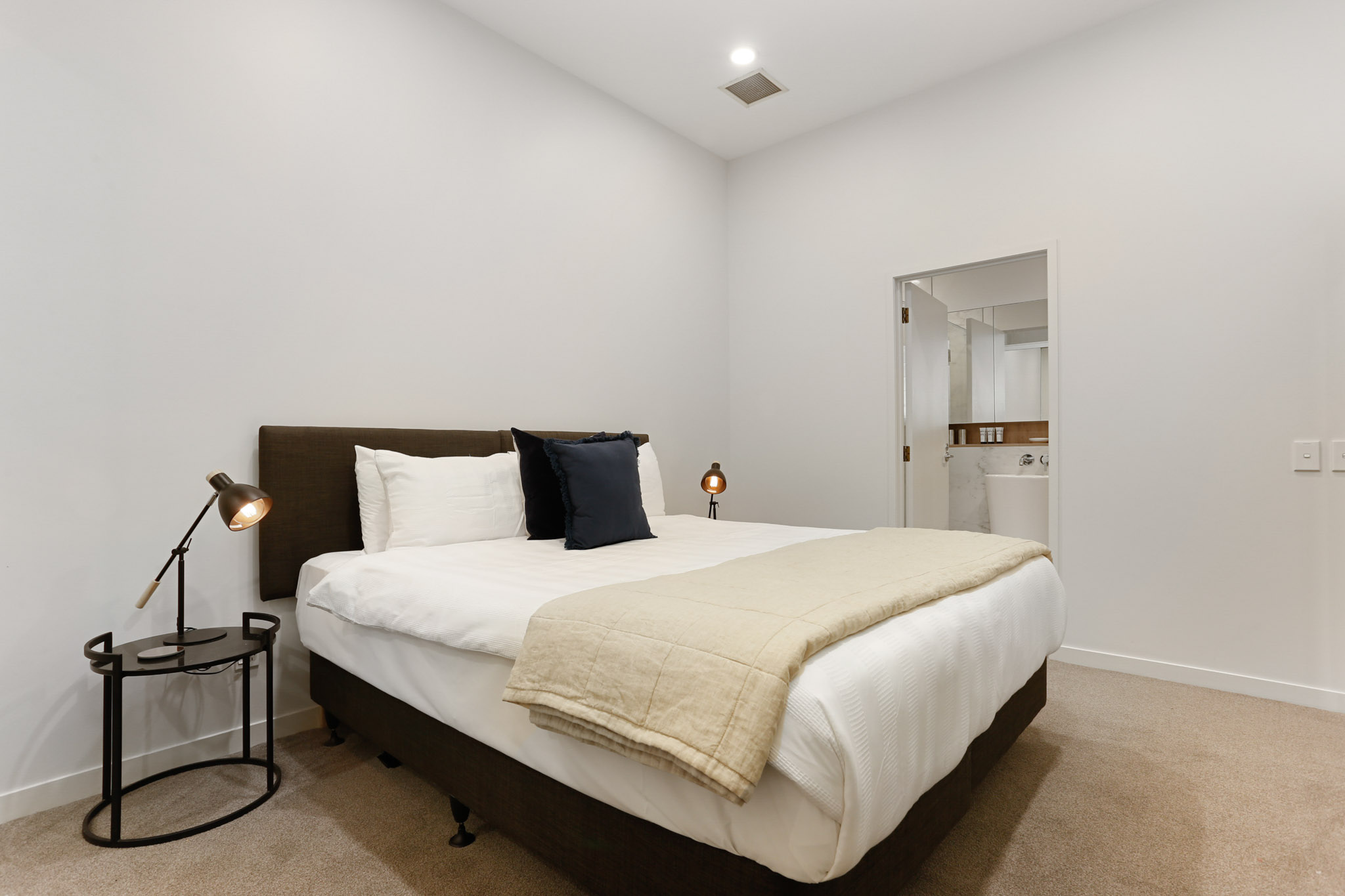 Bedroom - Hobson Quay Apartments by Urban Rest - Auckland, New Zealand